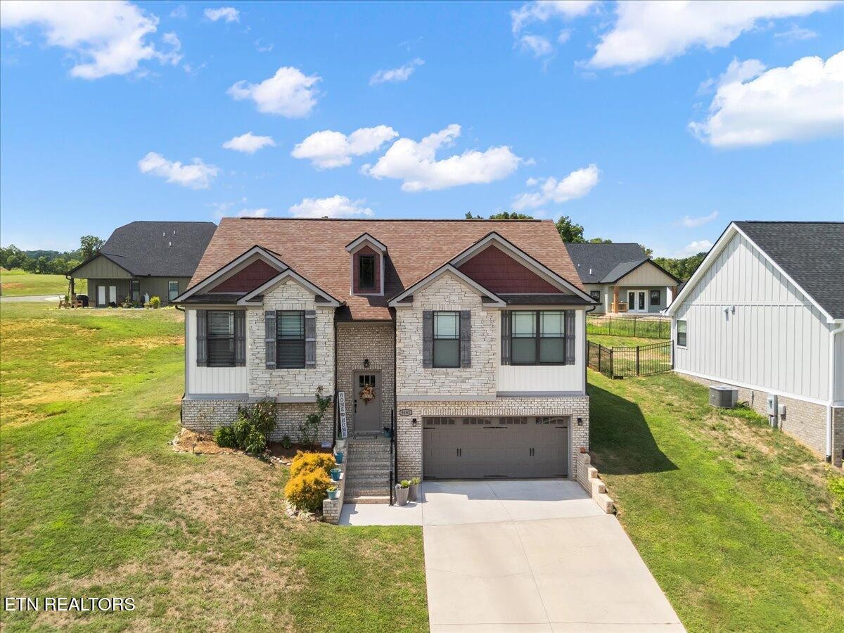 3182 Bridgewater Blvd Property Photo 1