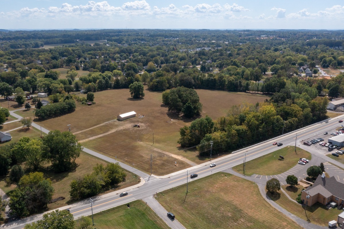 105 Eastside Dr Property Photo 4