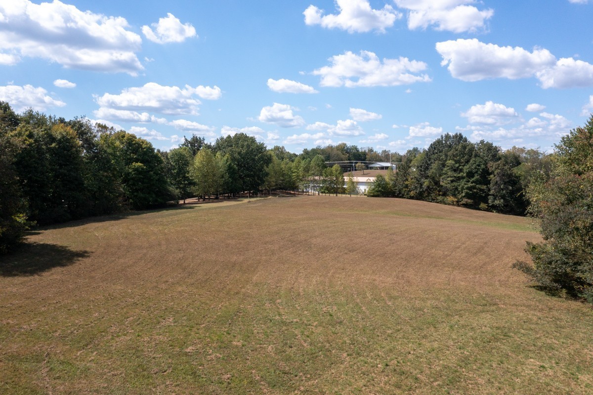 105 Eastside Dr Property Photo 13