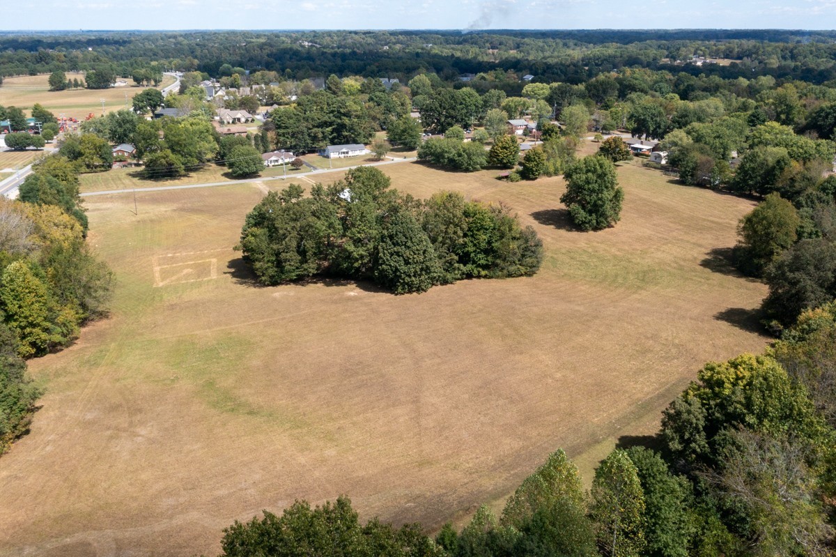 105 Eastside Dr Property Photo 15