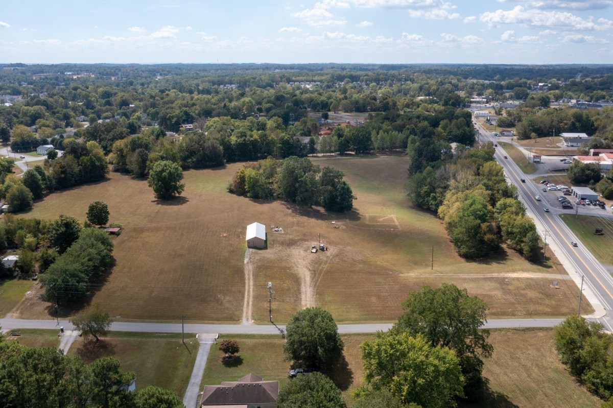 105 Eastside Dr Property Photo 16