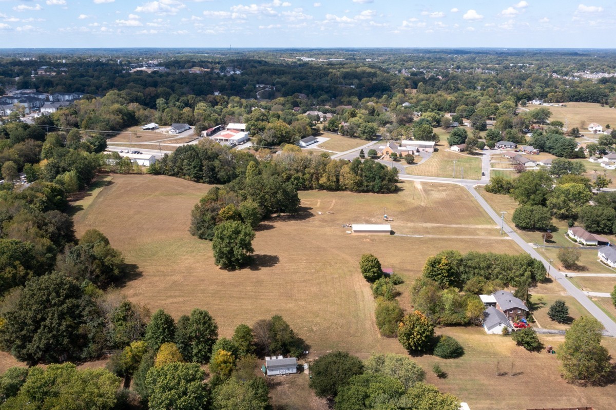 105 Eastside Dr Property Photo 20