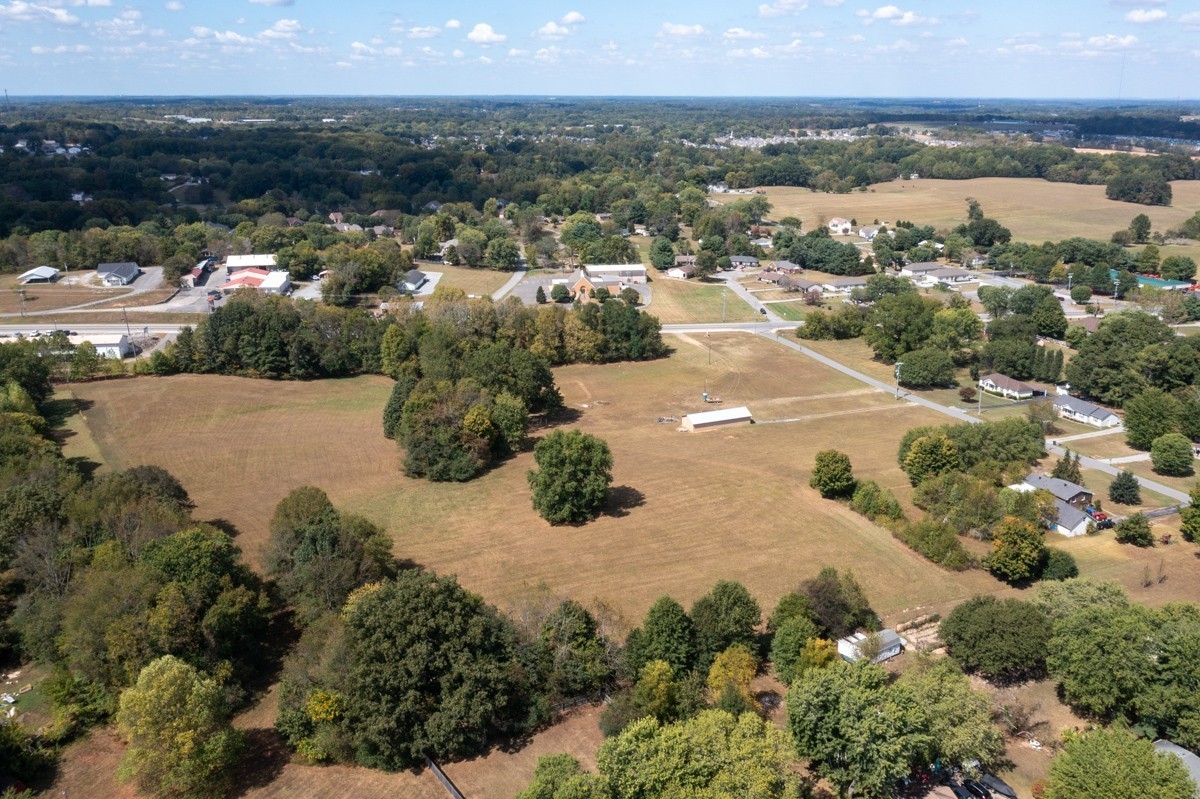 105 Eastside Dr Property Photo 21