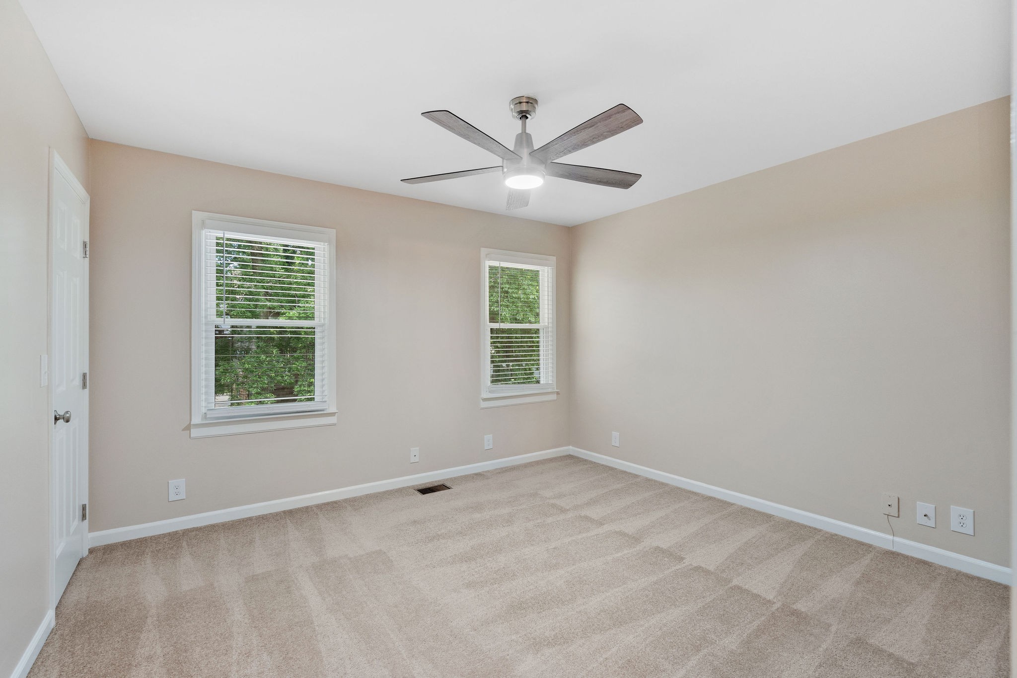 3446 Marlborough Ave Property Photo 18