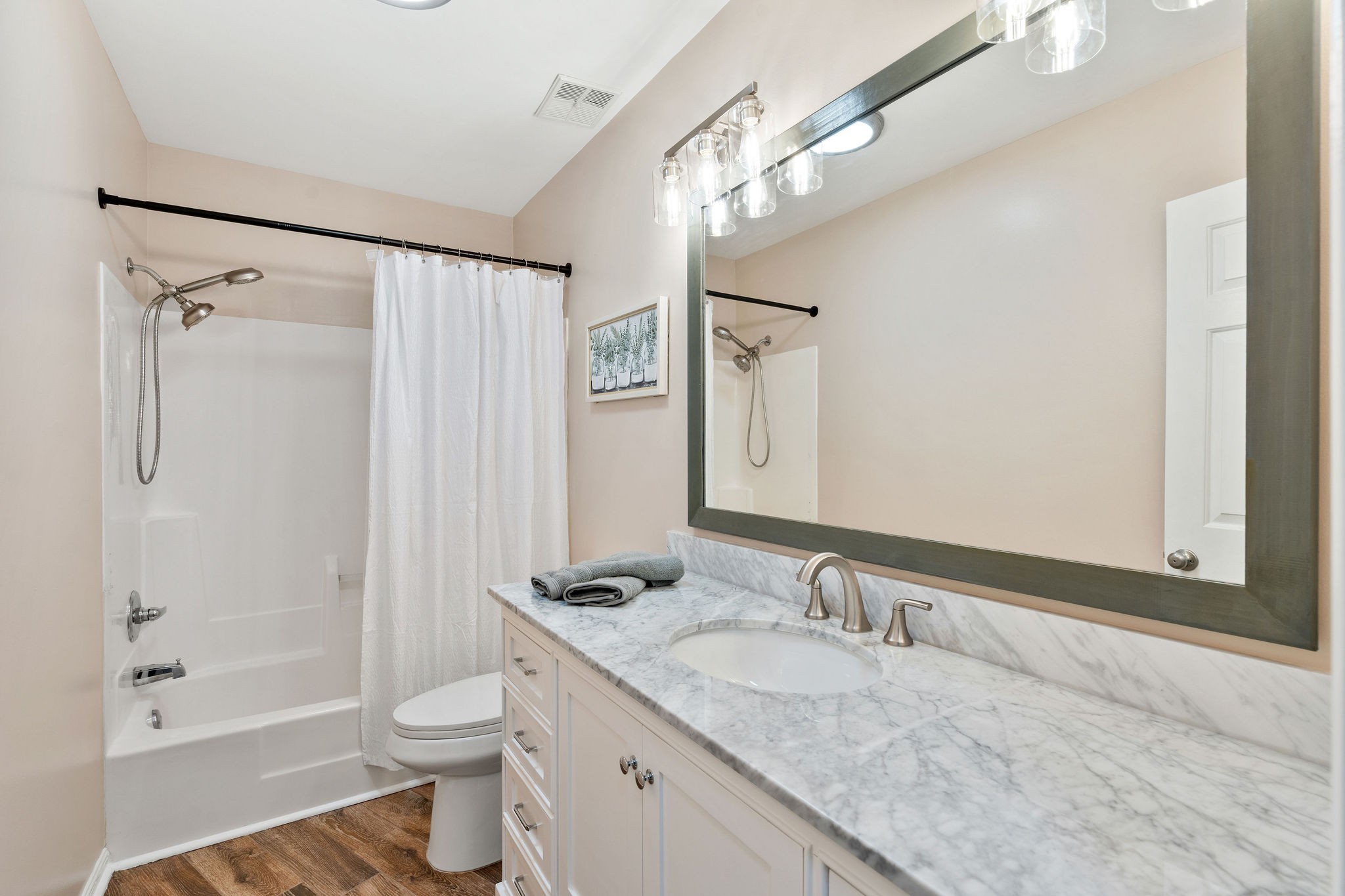 3446 Marlborough Ave Property Photo 21
