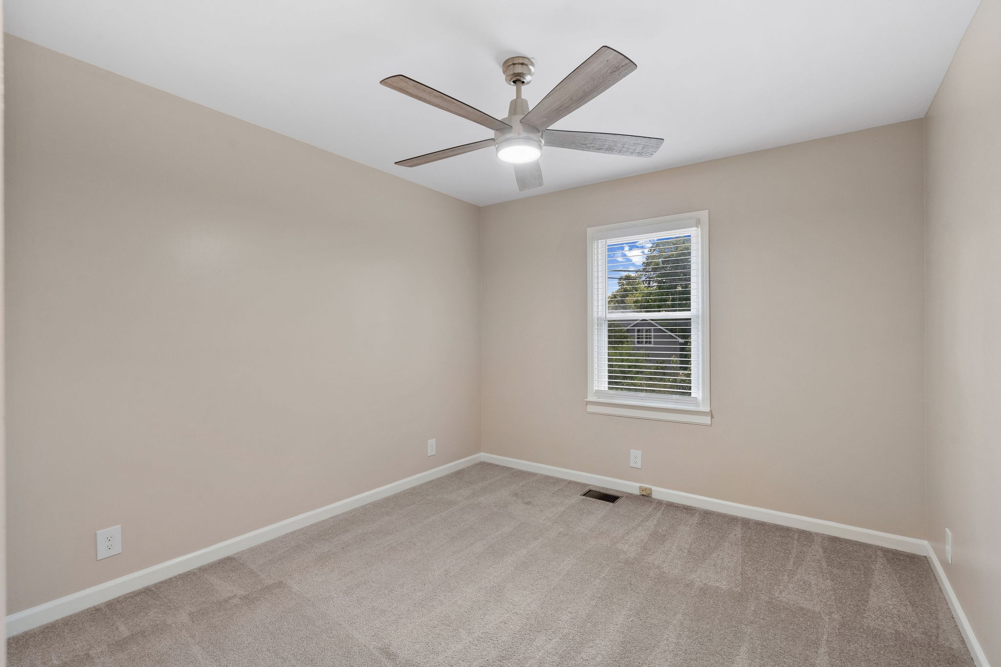 3446 Marlborough Ave Property Photo 24