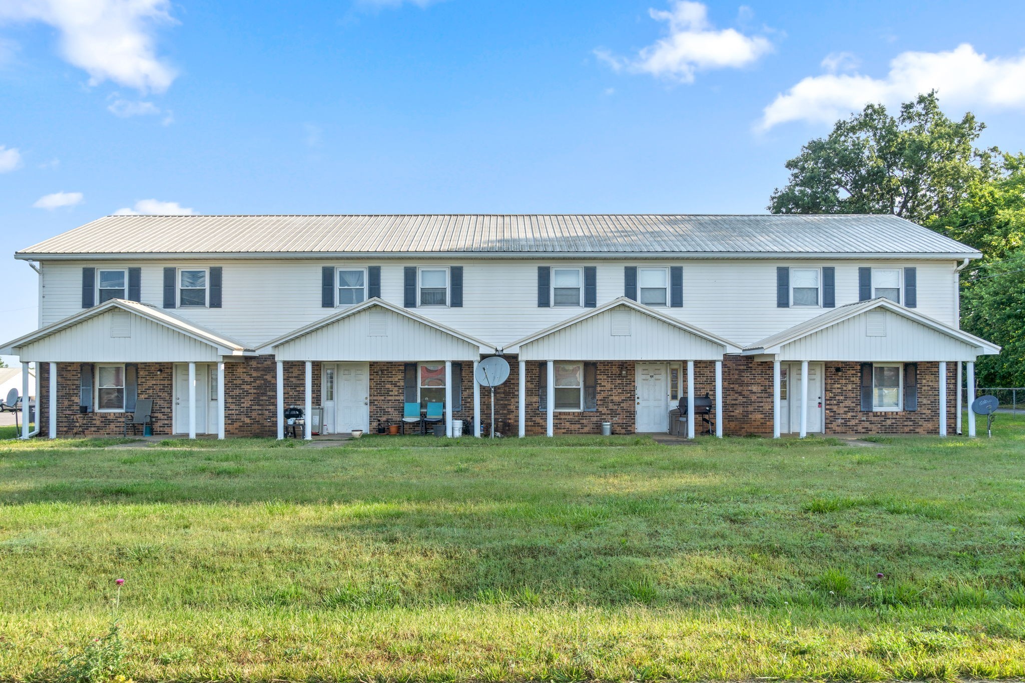 286 Thompsonville Lane Property Photo 1