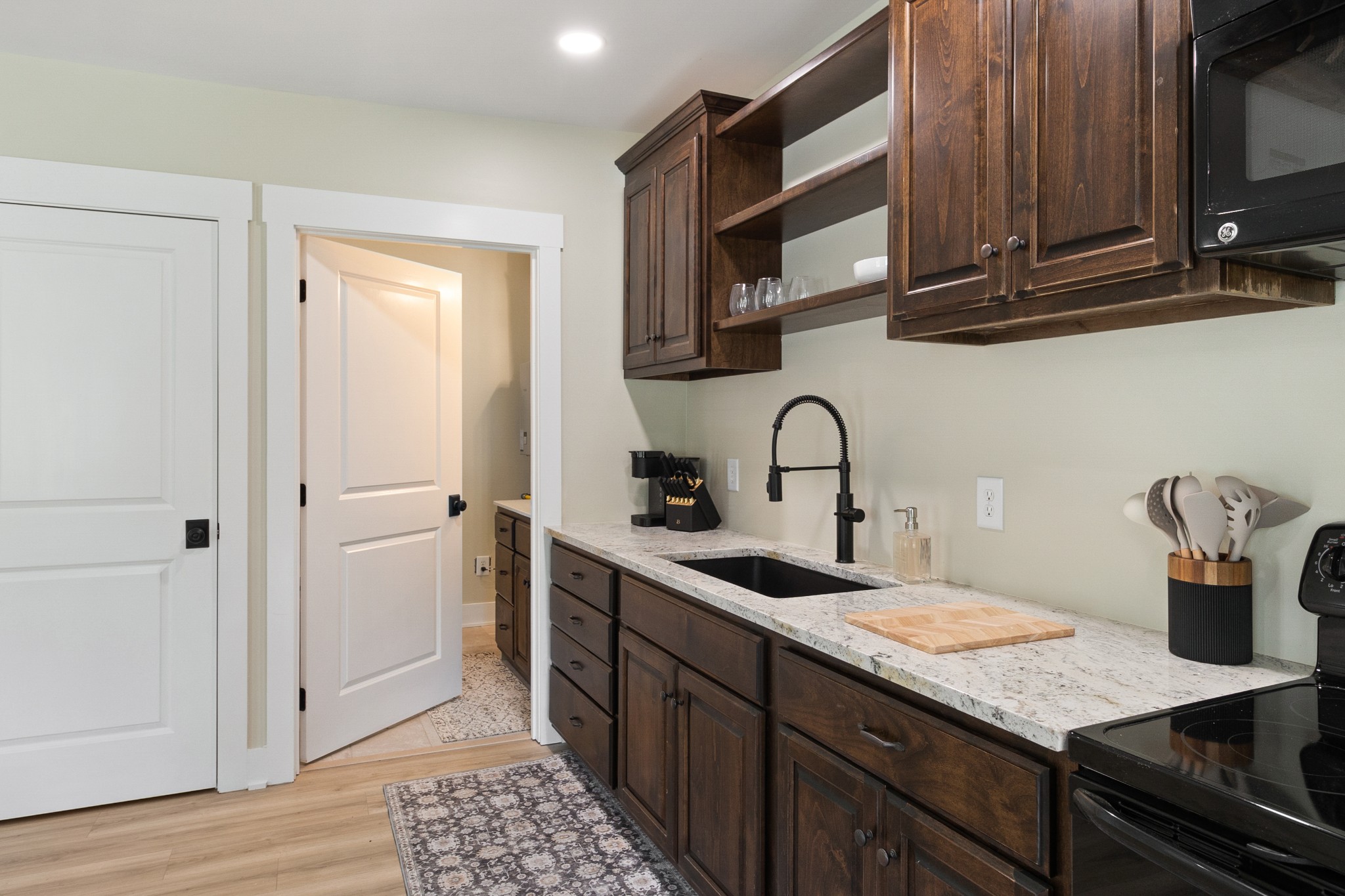 488 Lower Halls Mill Rd Property Photo 6