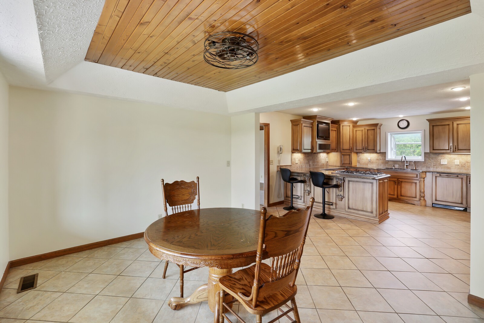 1361 Madison Creek Rd Property Photo 16