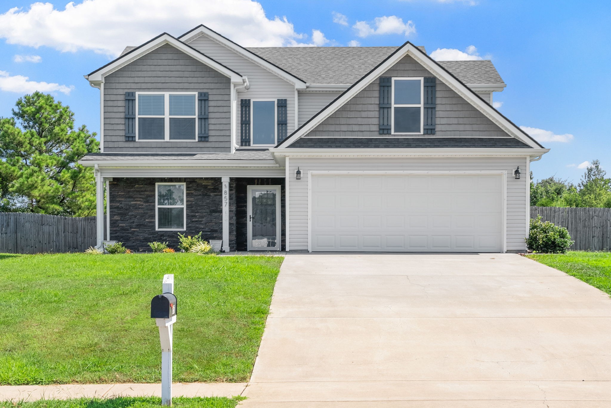 857 Rushing Dr Property Photo 1