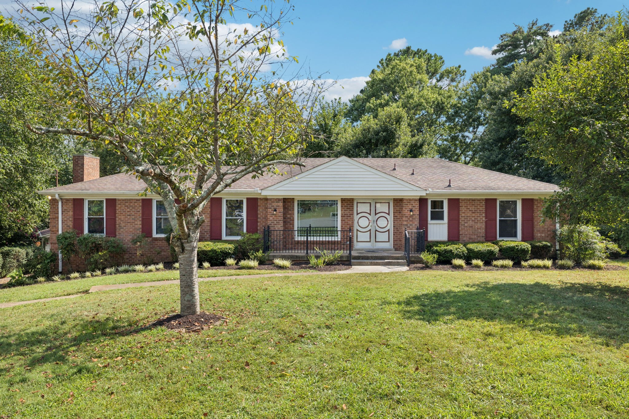 611 Iron Gate Ct Property Photo 1