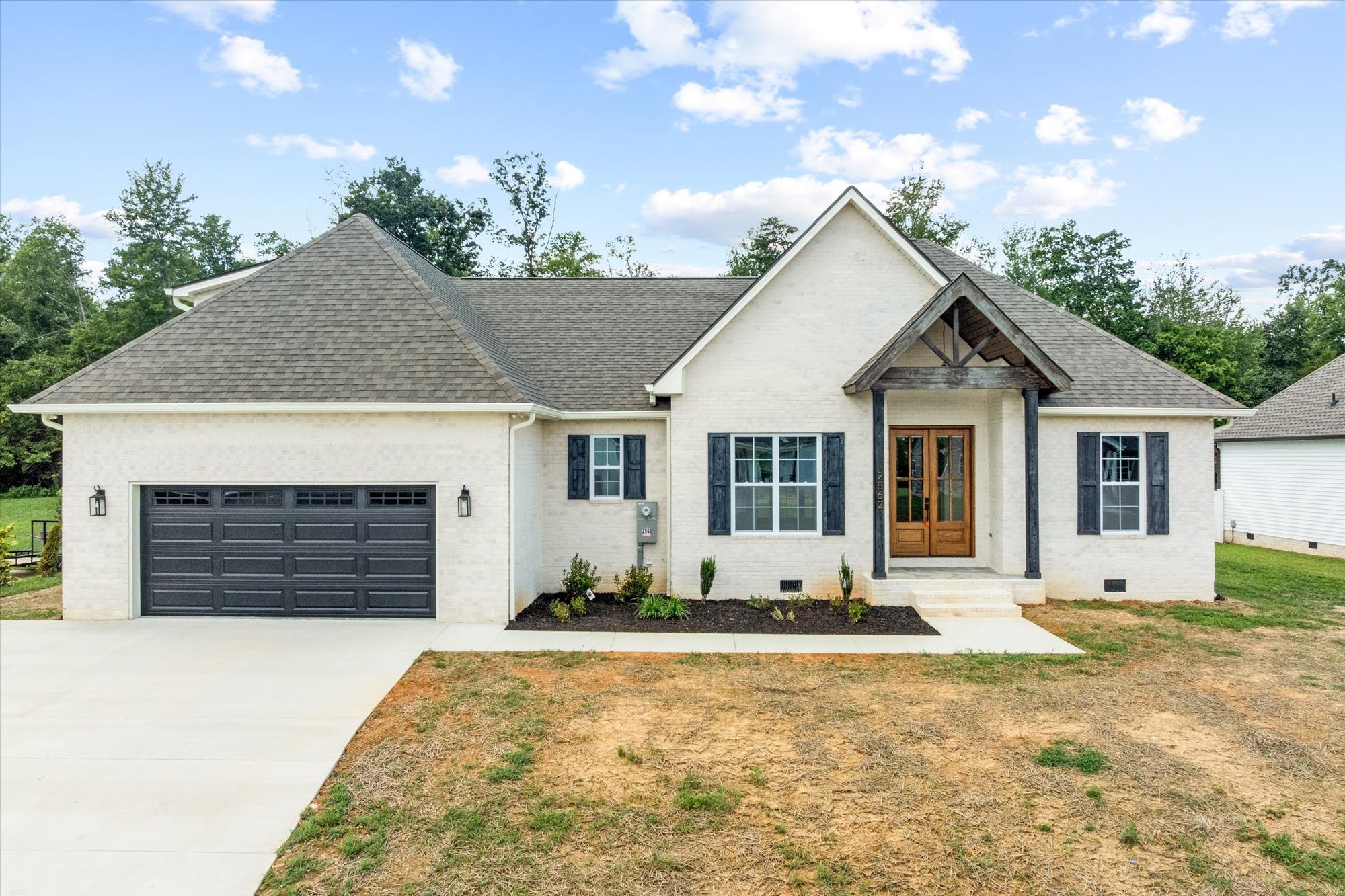 2562 Whispering Oaks Ln Property Photo 1