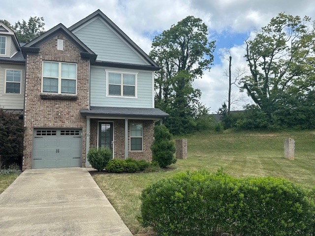 2561 Wellesley Square Dr Property Photo 1
