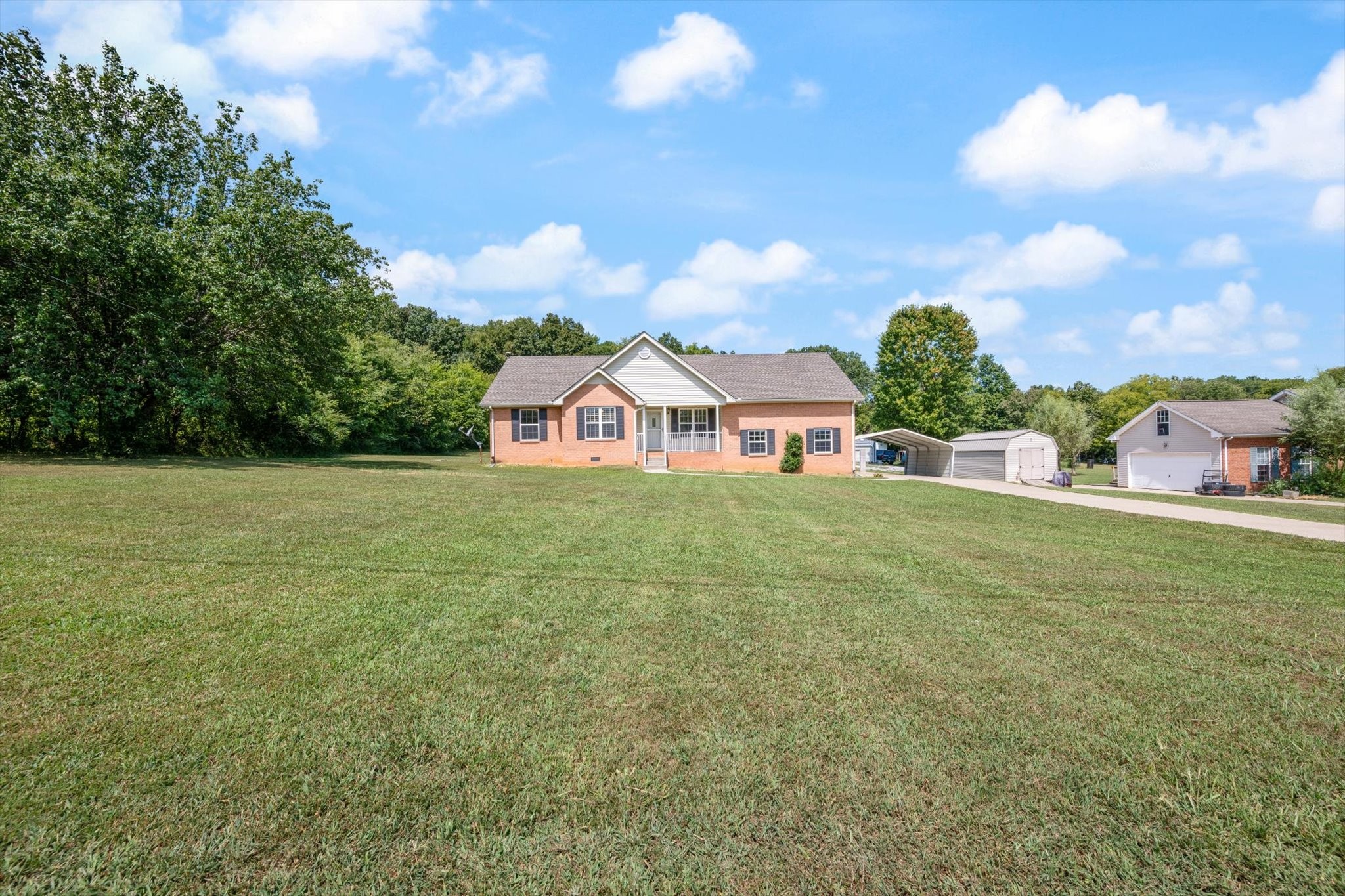 2588 Oak Grove Rd Property Photo 1