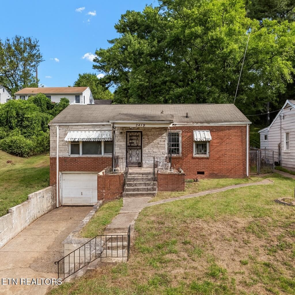 2419 Cecil Ave