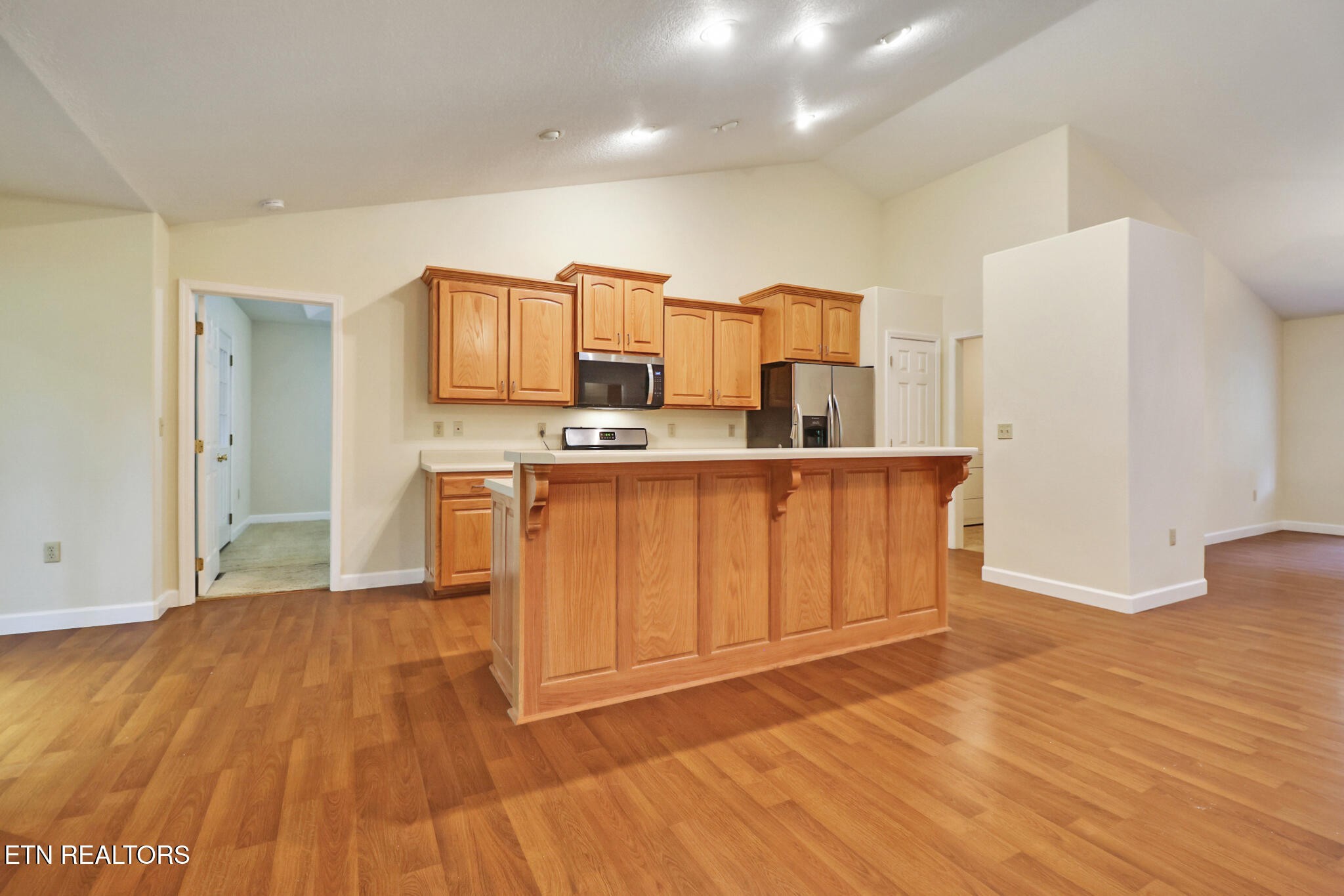 348 Lakeview Drive Property Photo 13