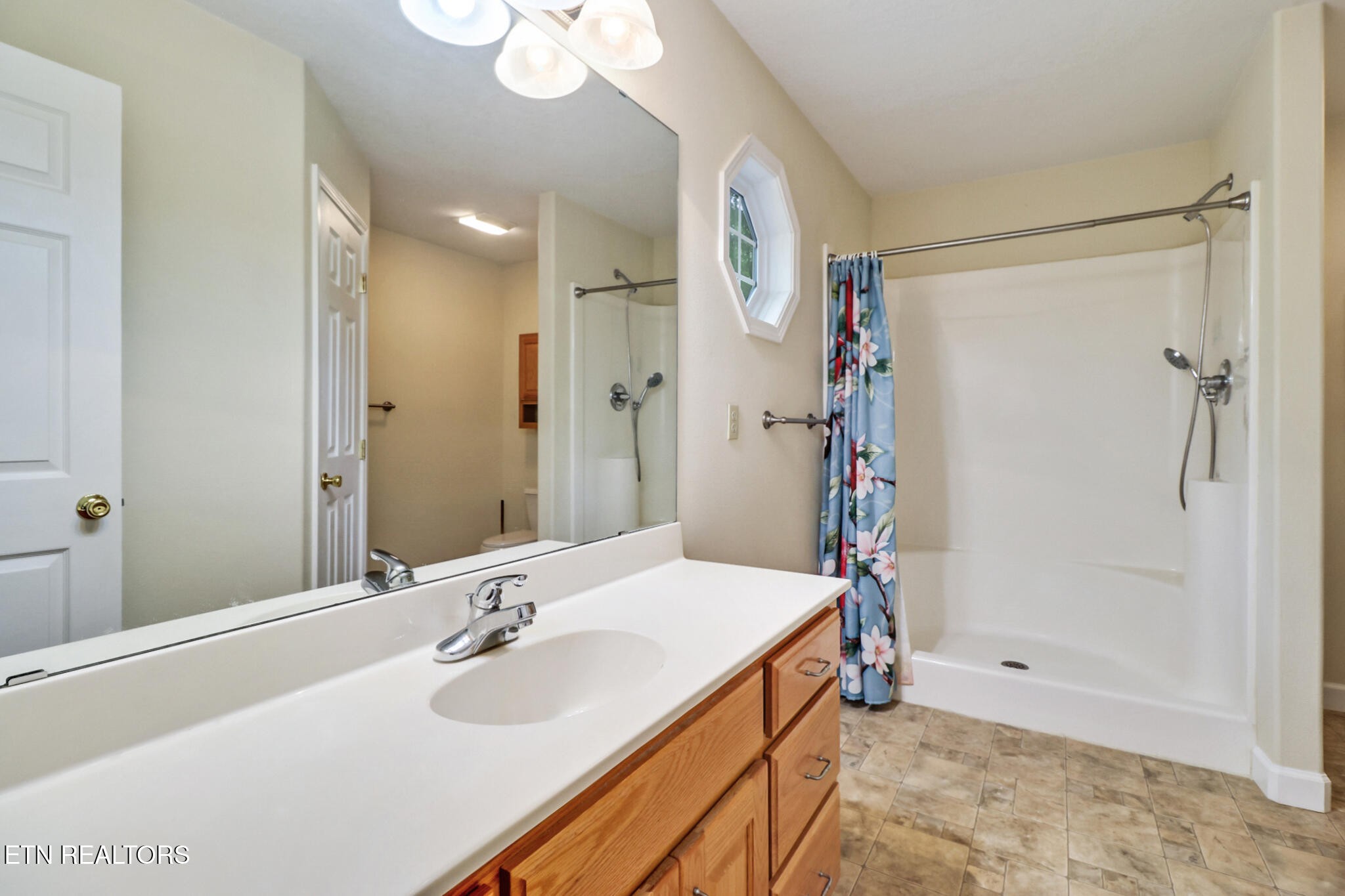 348 Lakeview Drive Property Photo 16