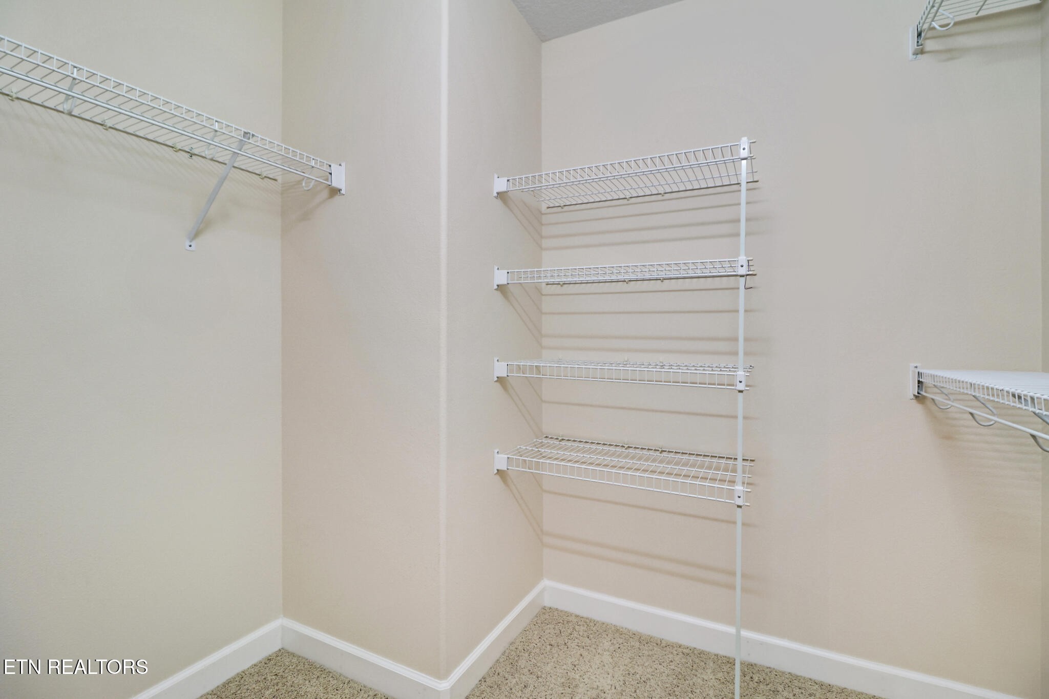 348 Lakeview Drive Property Photo 18