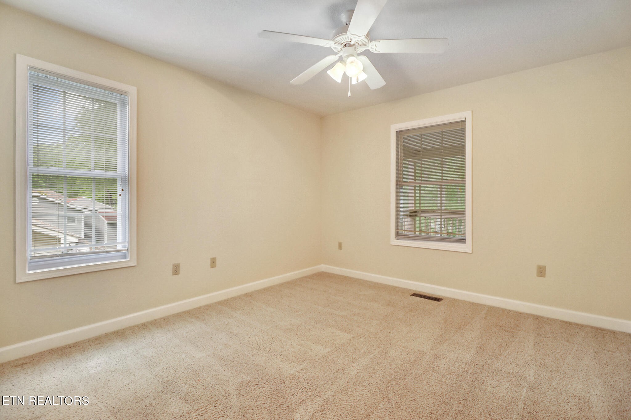 348 Lakeview Drive Property Photo 20