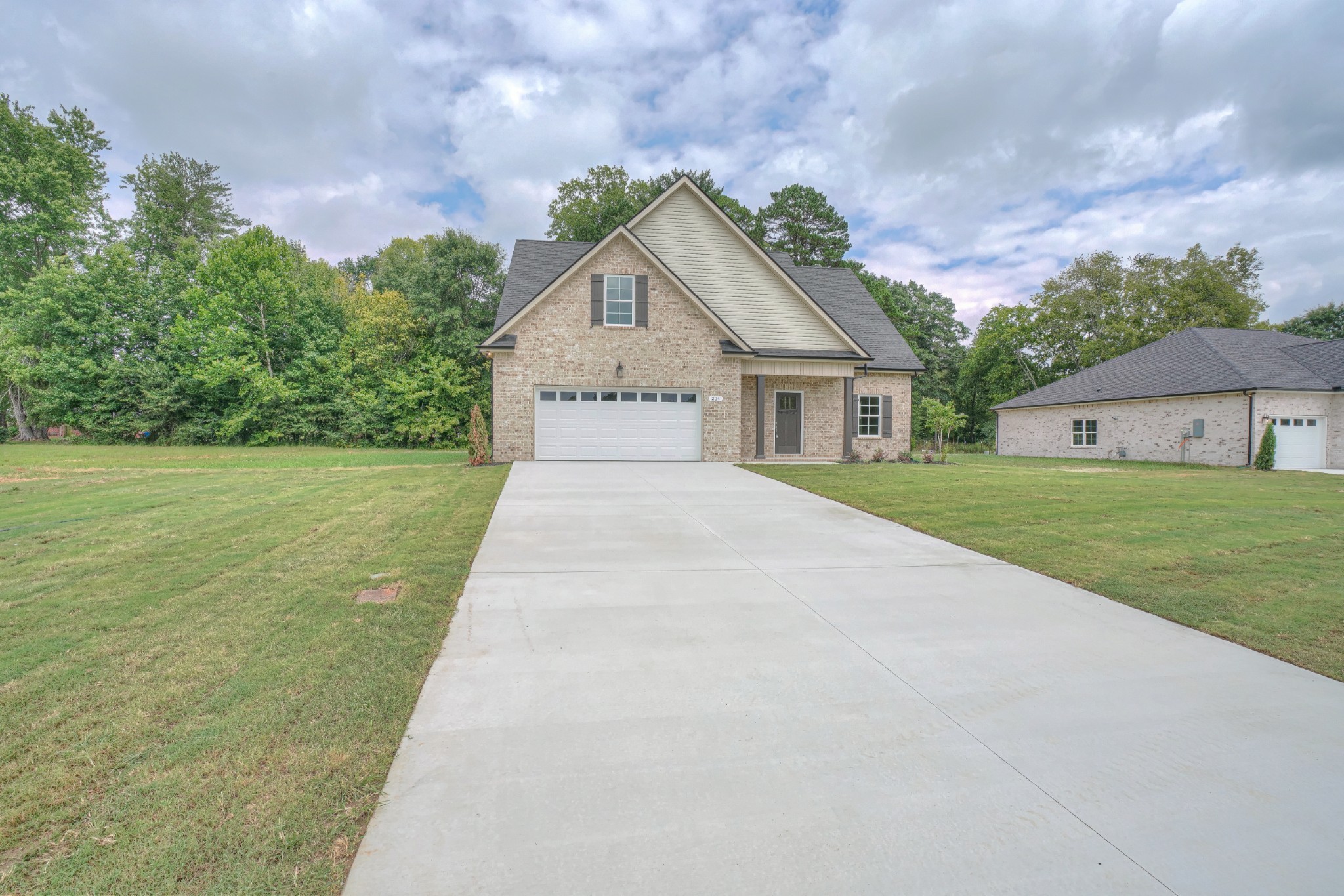 204 Spring House Dr Property Photo 1