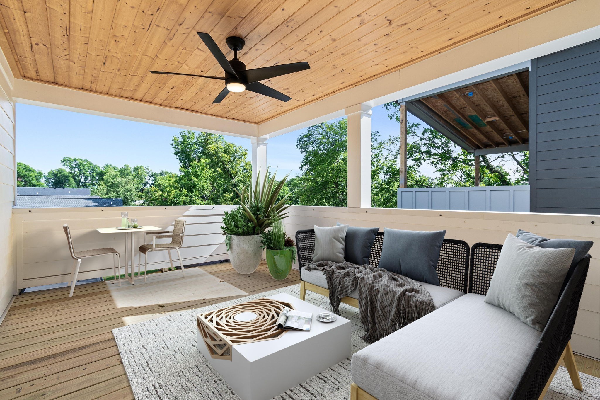 1503B Clay St Property Photo 1