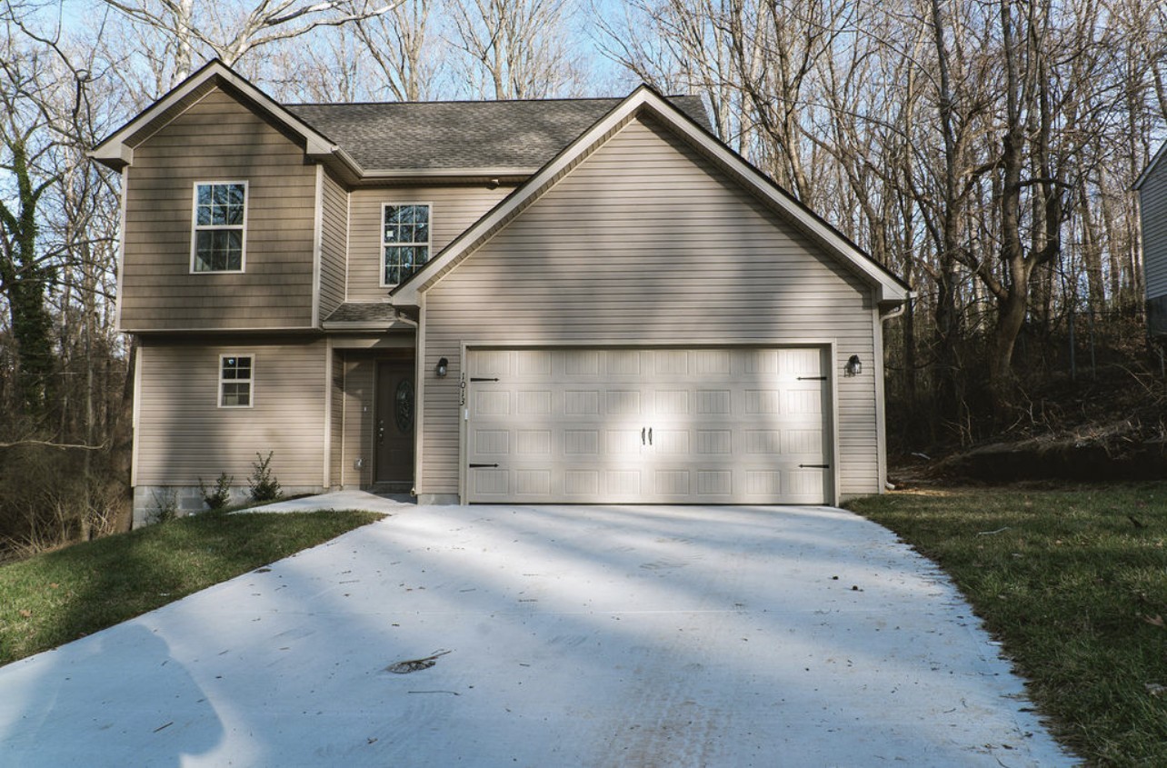 1013 Ridgecrest Dr Property Photo 1