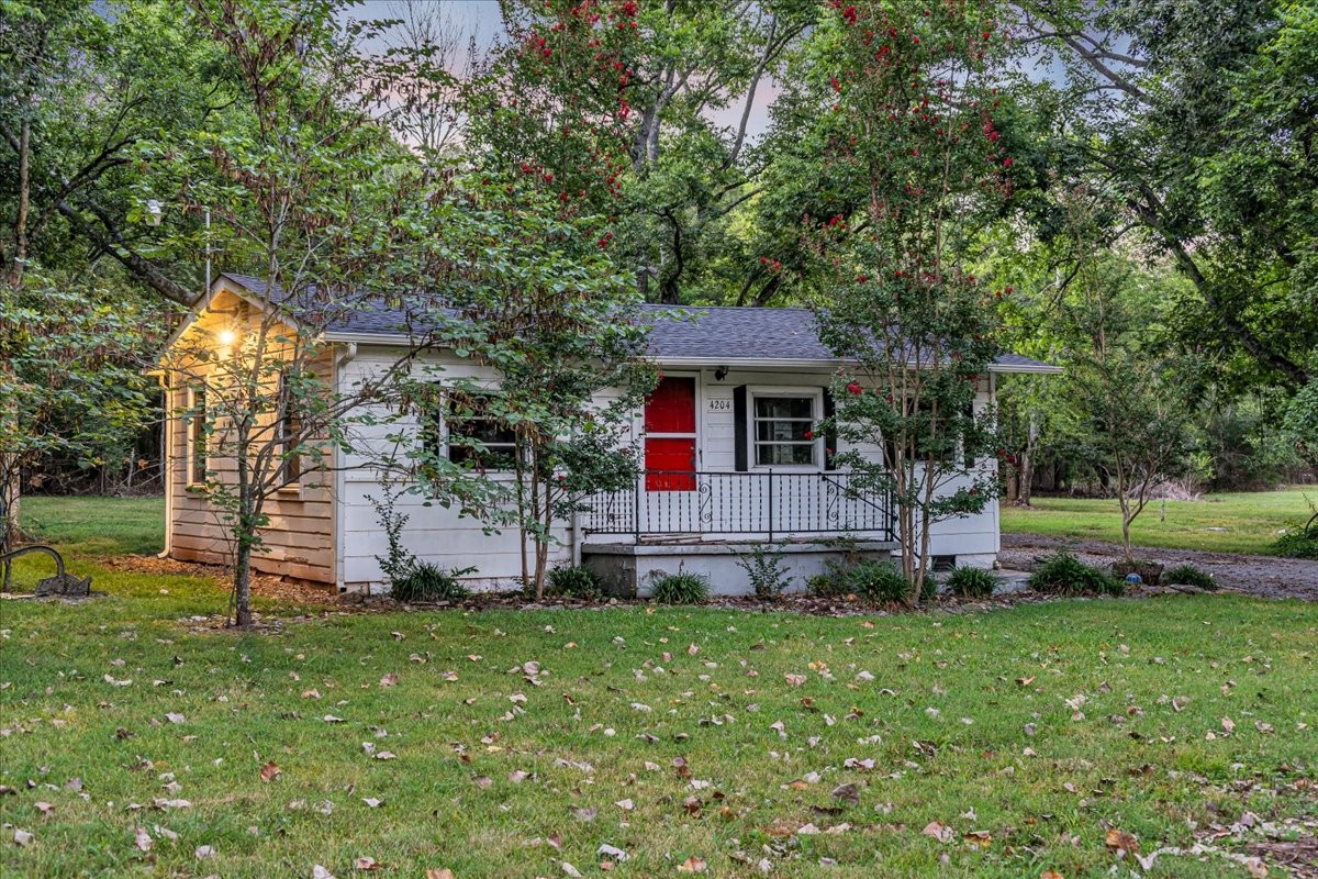 4204 Leanna Rd Property Photo 2