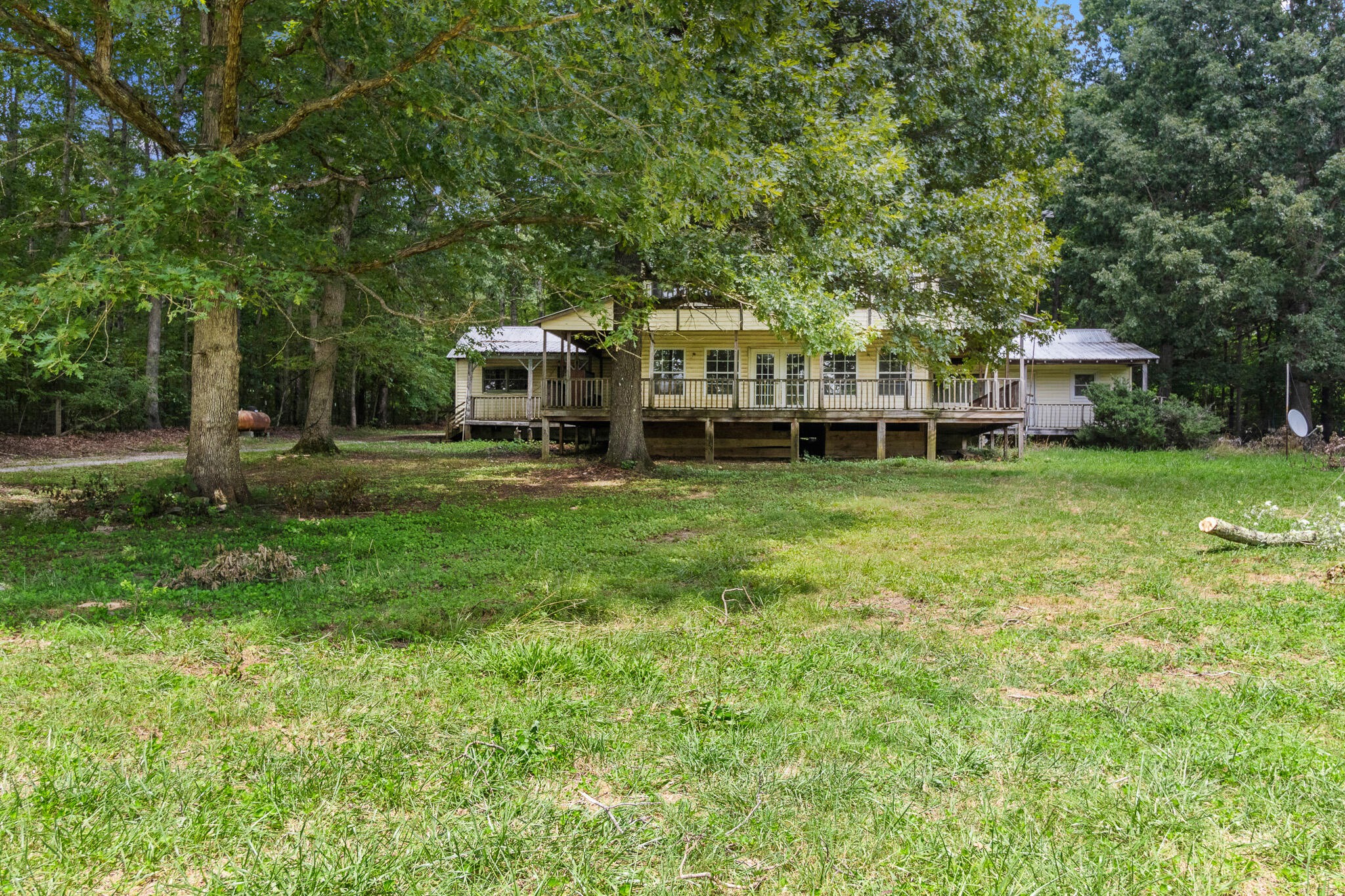 2115 Archie Rhinehart Parkway Property Photo 1