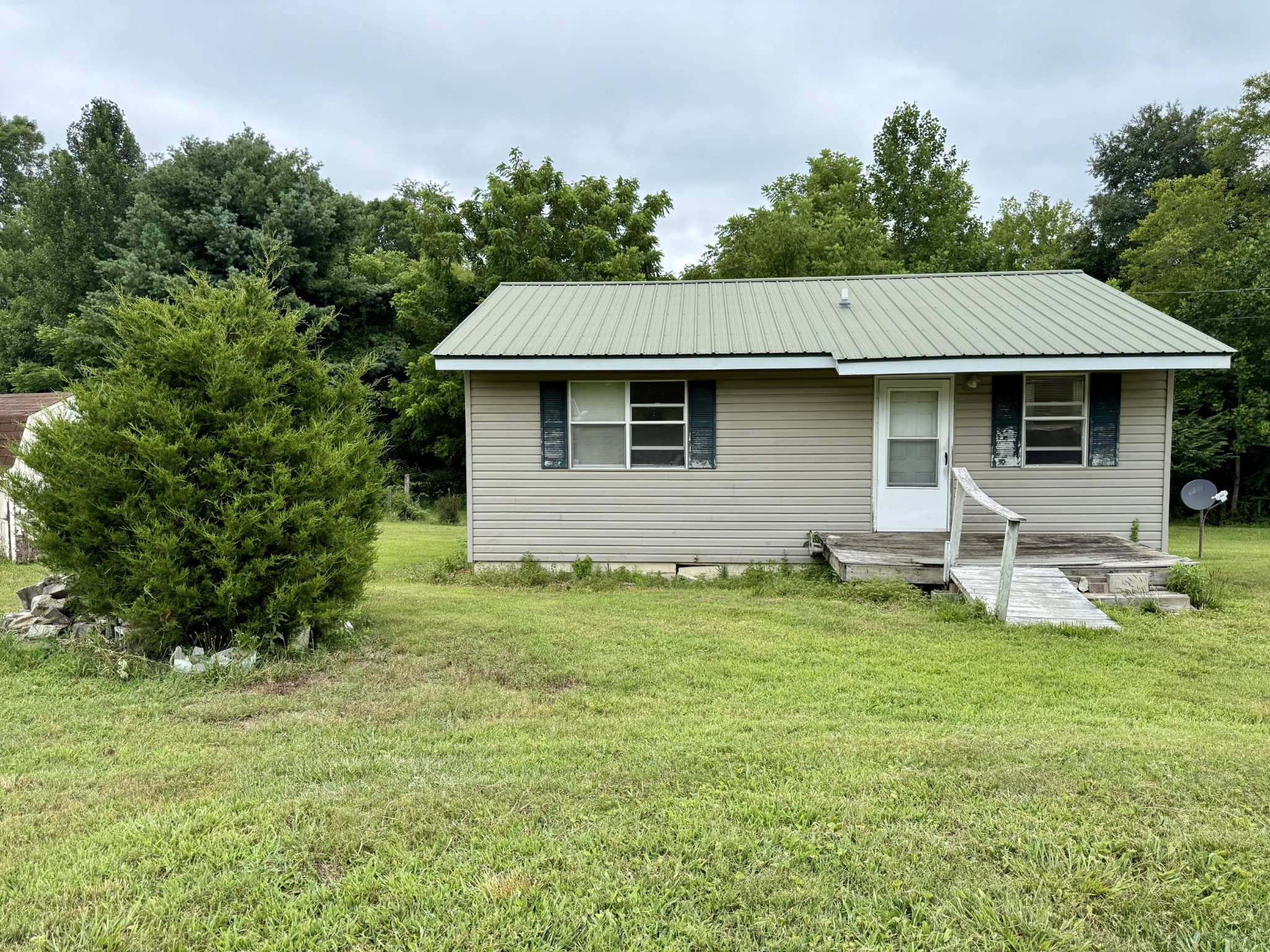 411 Hubert Conley Rd Property Photo 1