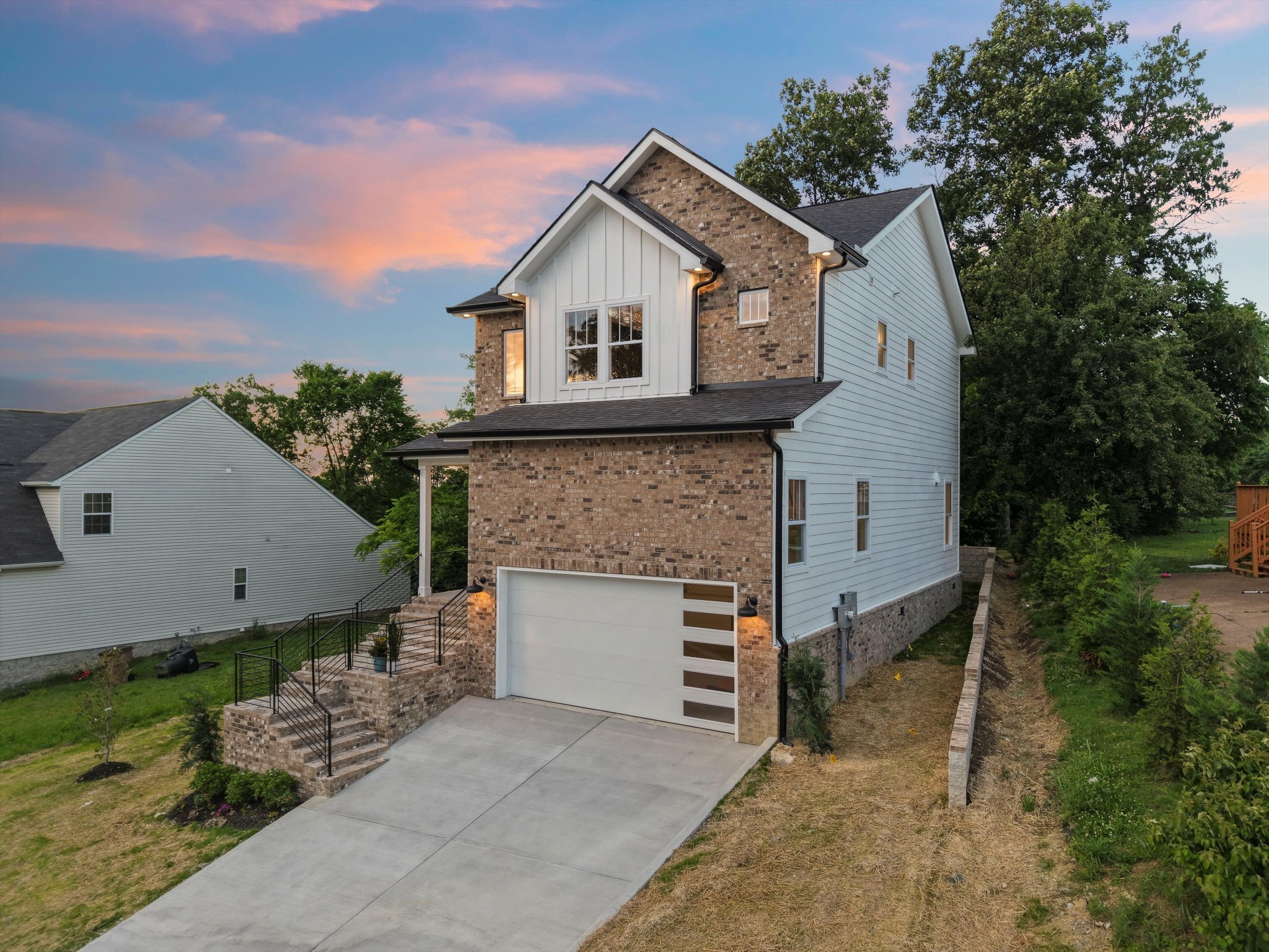608 Summerbreeze Ln Property Photo 1