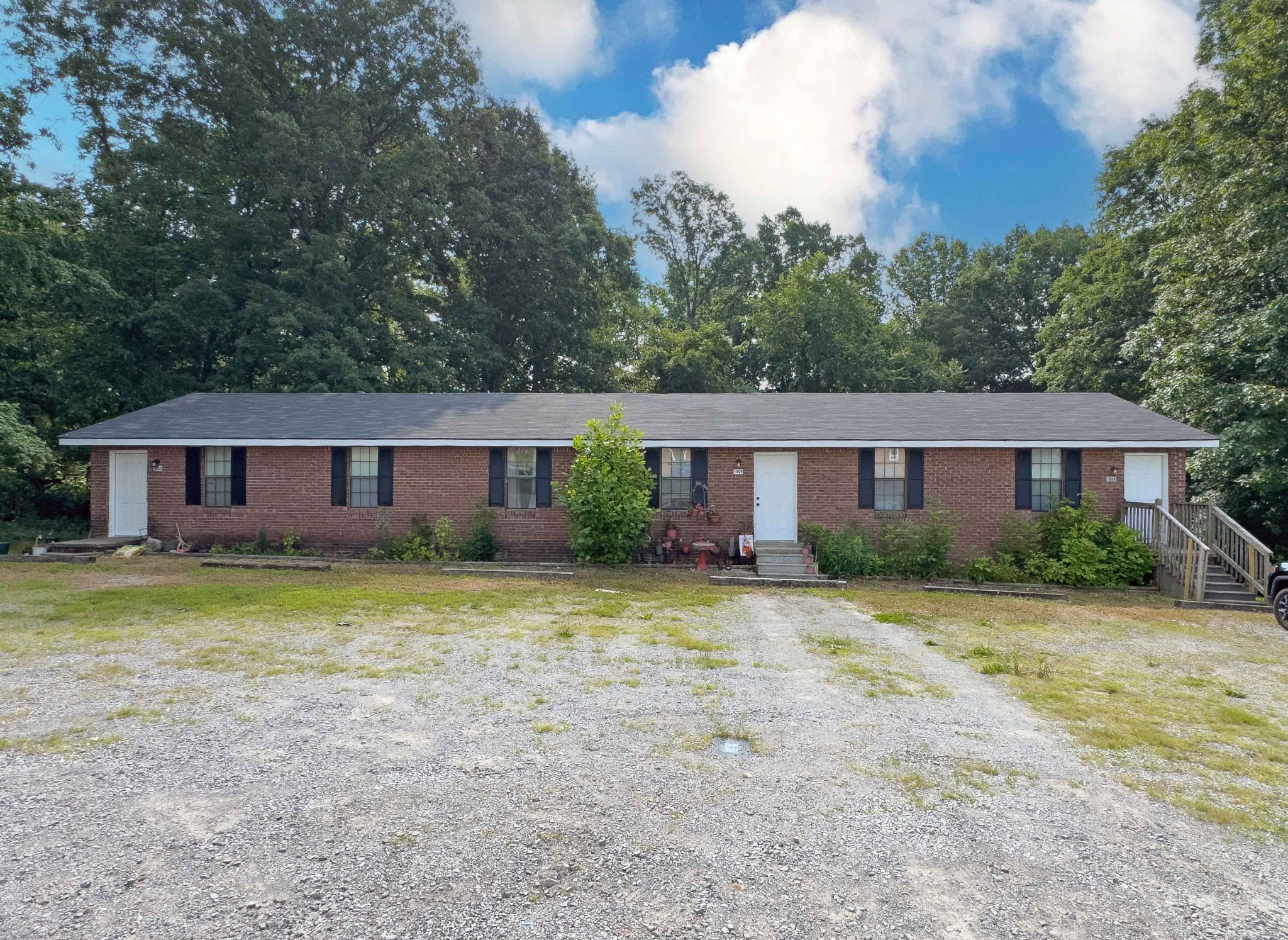 1088 Mcdaniel Rd Property Photo 1