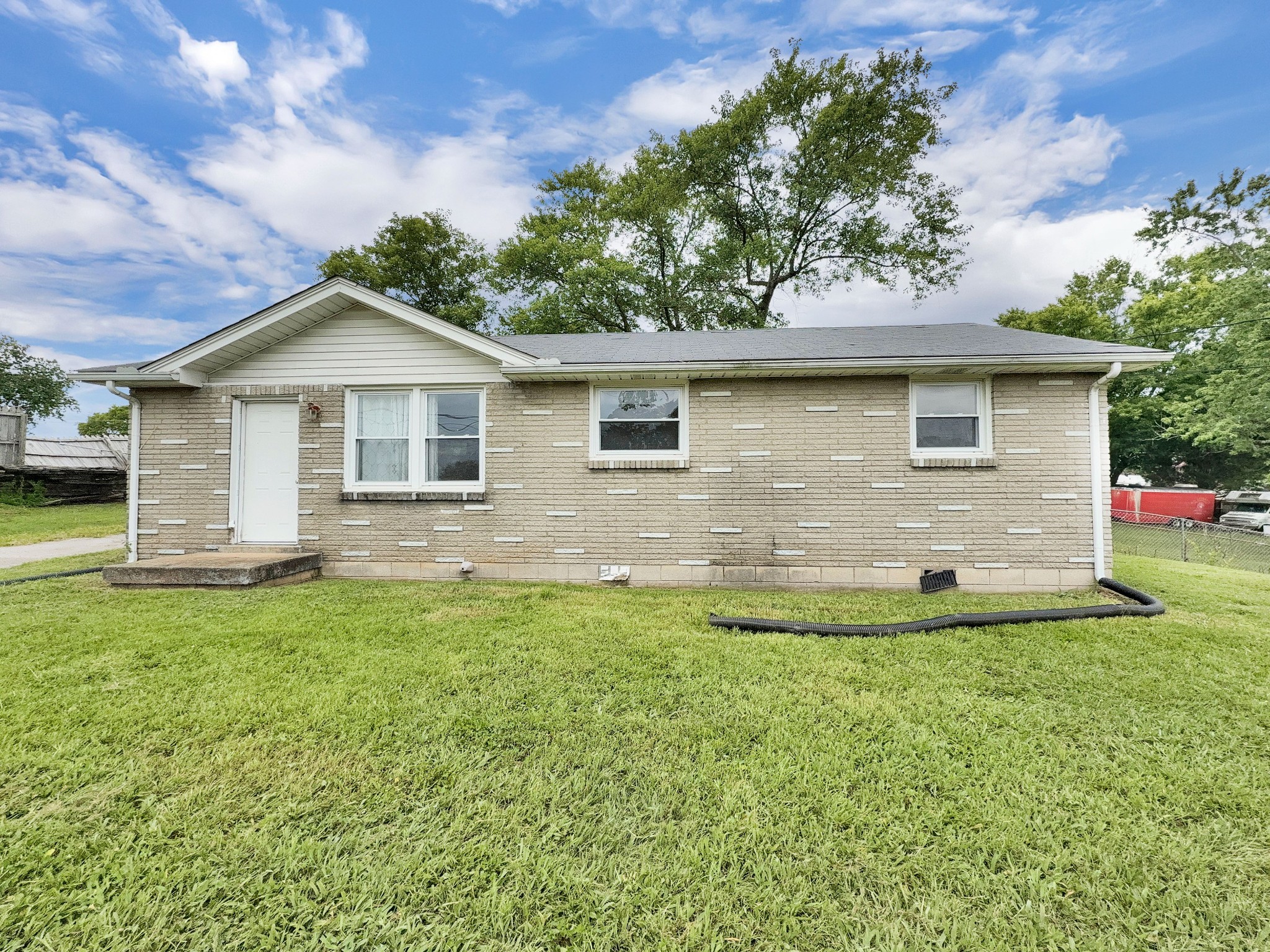 13135 Lebanon Rd Property Photo 1