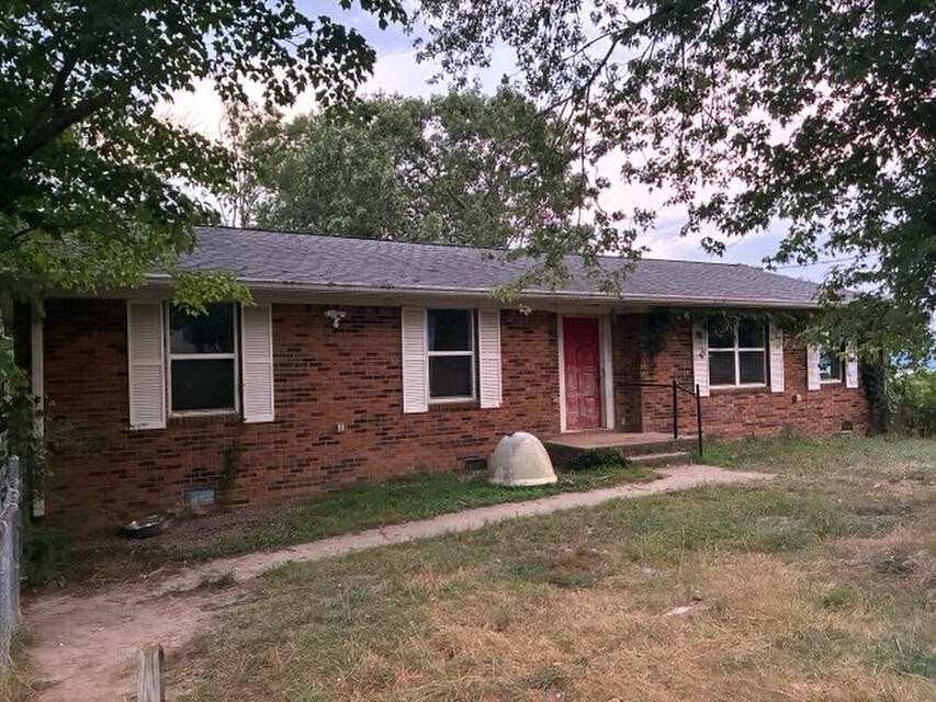 190 Adkins Lane Property Photo 1