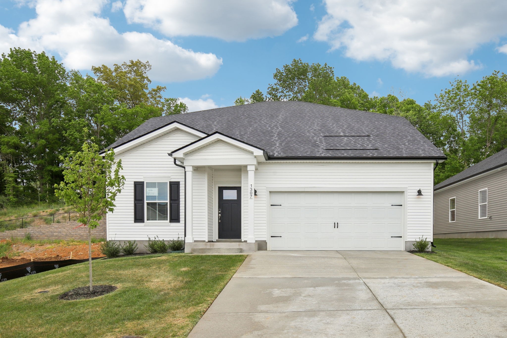 1307 Bluffton Cir Property Photo 1