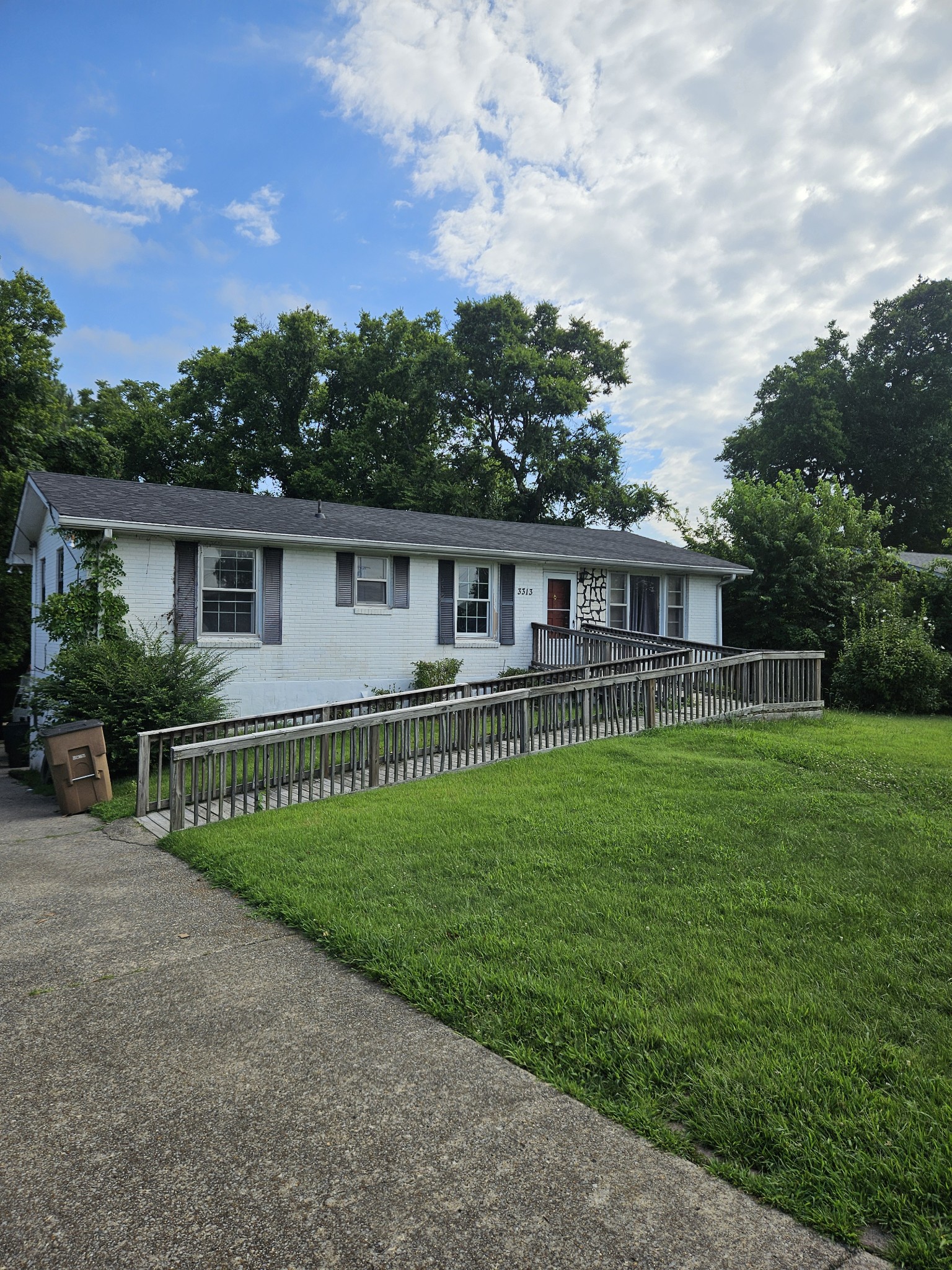 3313 Leondale Ter Property Photo 1
