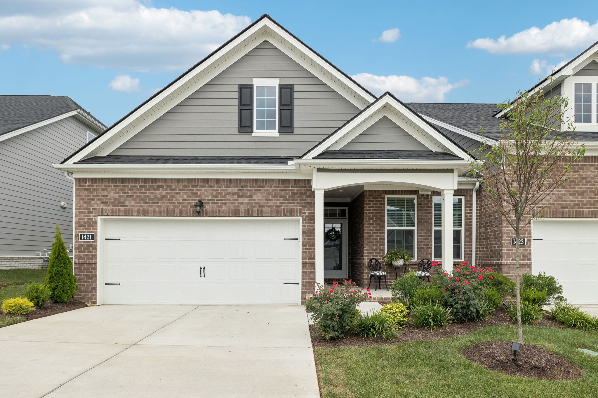 1421 Autumn Leaf Ln Property Photo 1