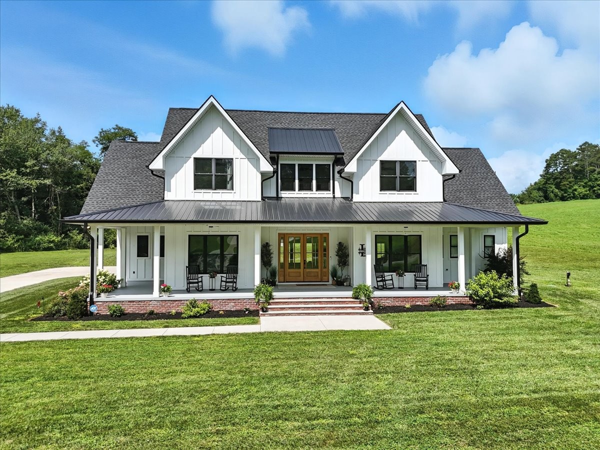 541 Hillvale Rd Property Photo 1