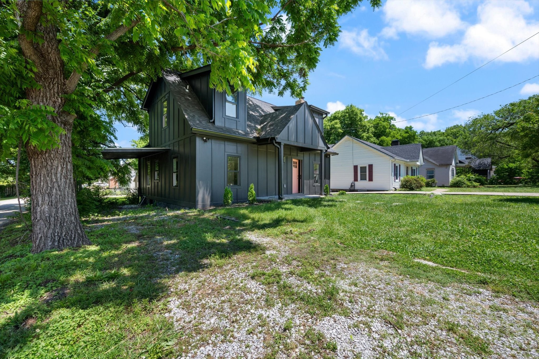 1327 Mcalpine Ave Property Photo 3