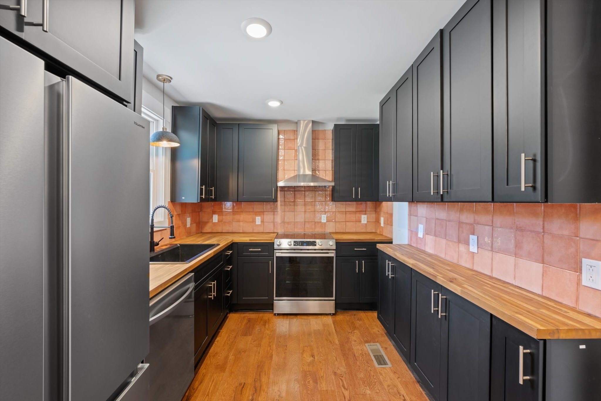 1327 Mcalpine Ave Property Photo 8