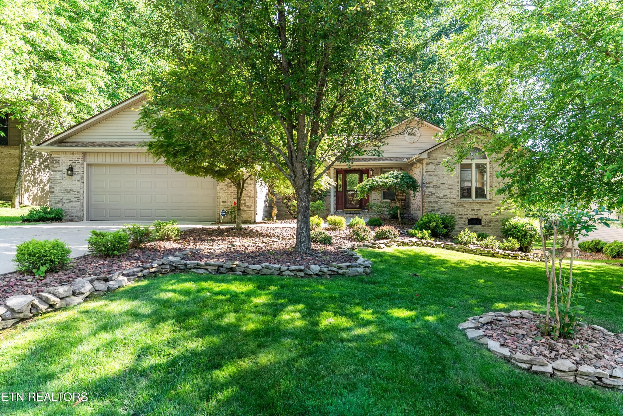 109 Markham Lane Property Photo 1