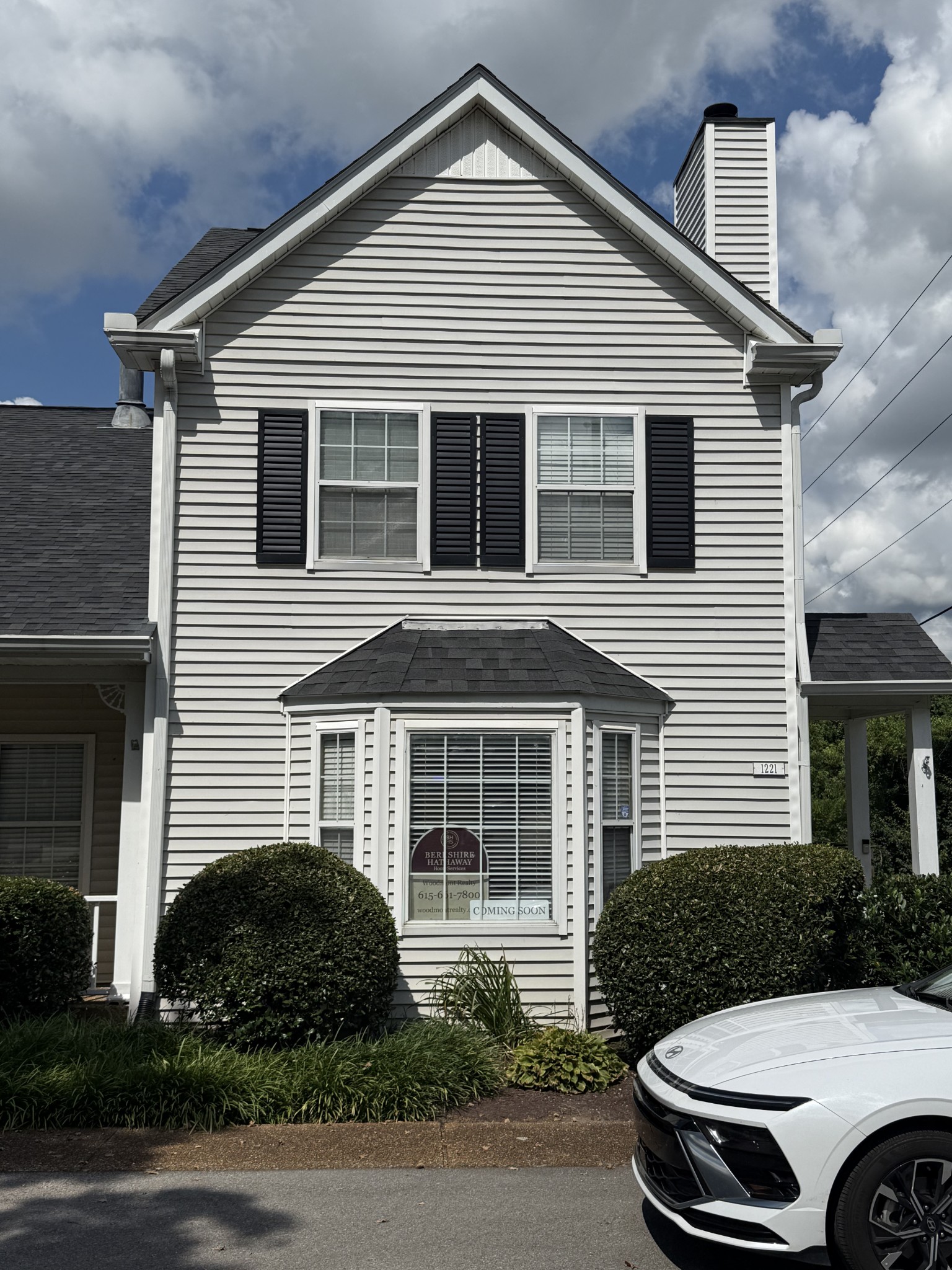 1221 Carriage Park Dr Property Photo 1