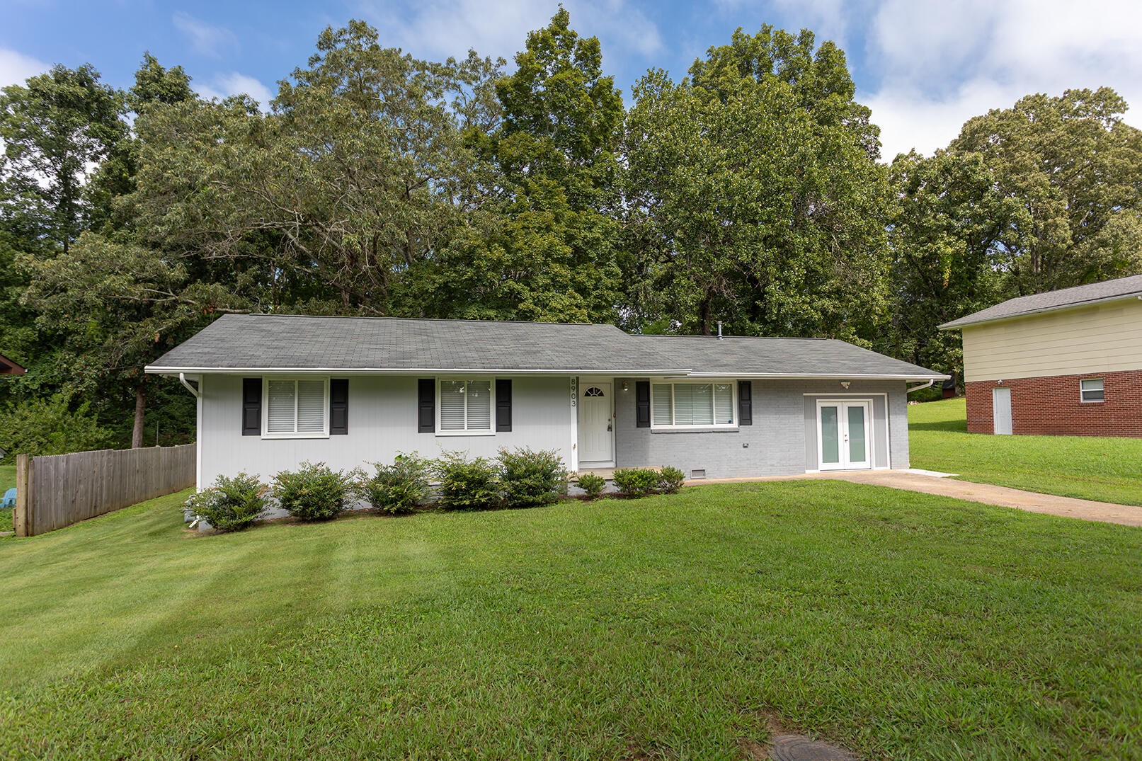 8903 Bay View Drive
