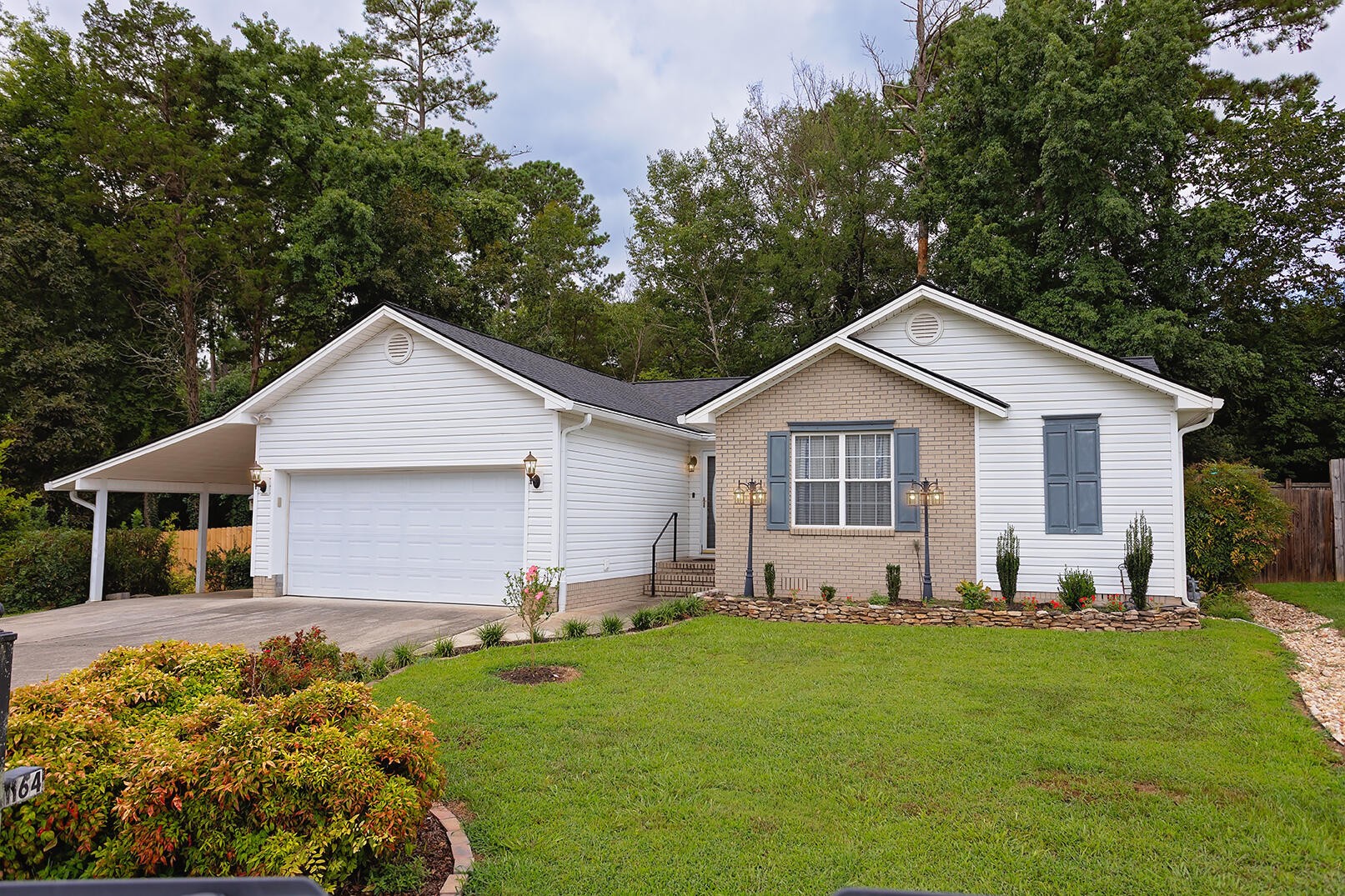 1164 Harvest Glen Drive, Nw Property Photo 1