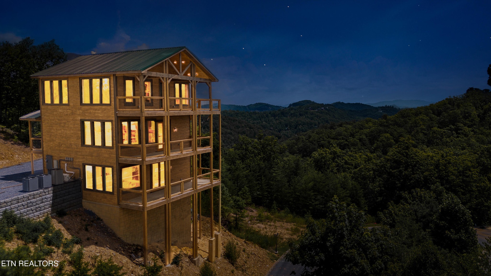 2412 Mountain Ridge Way Property Photo 1