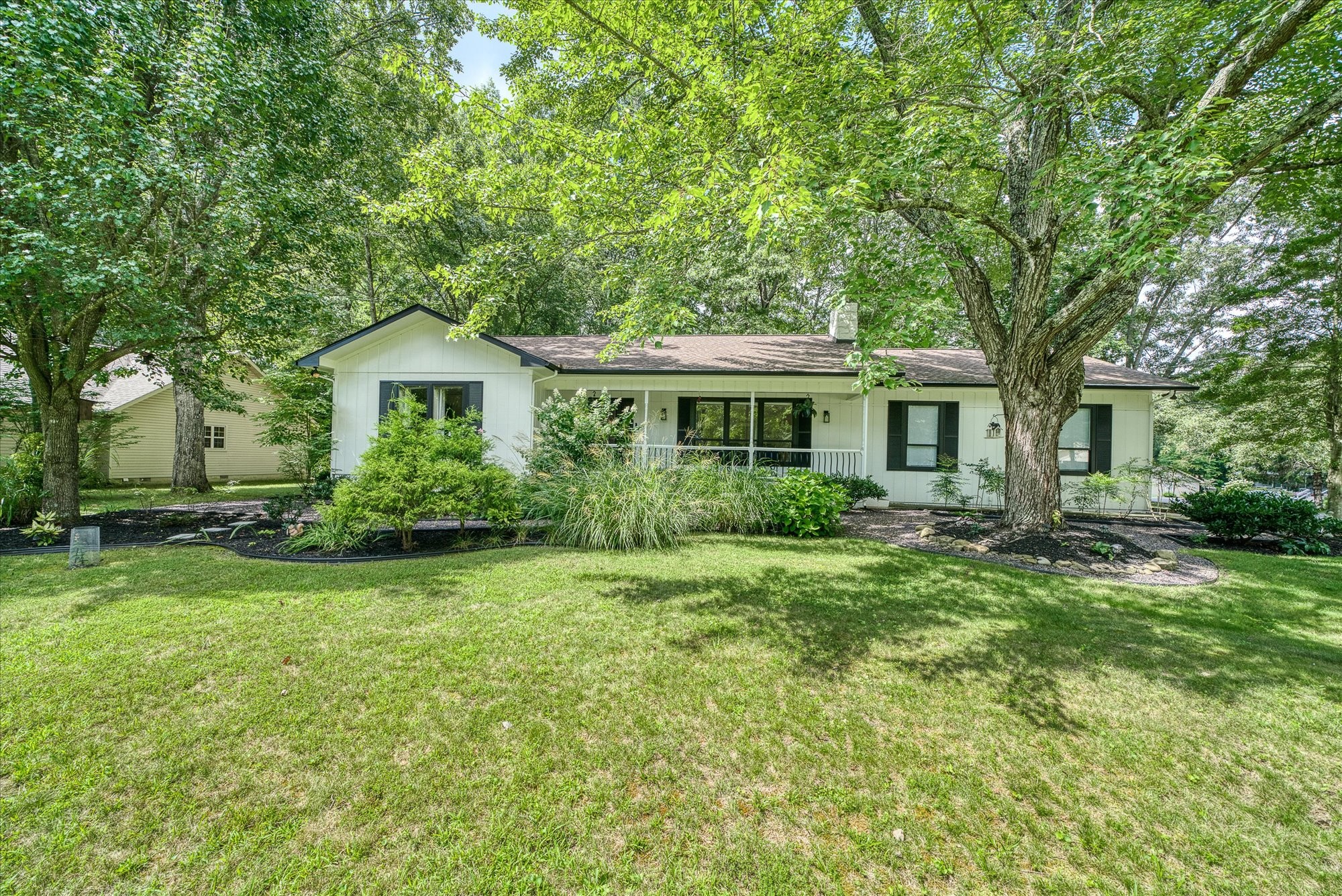 182 Delbridge Ln Property Photo 1