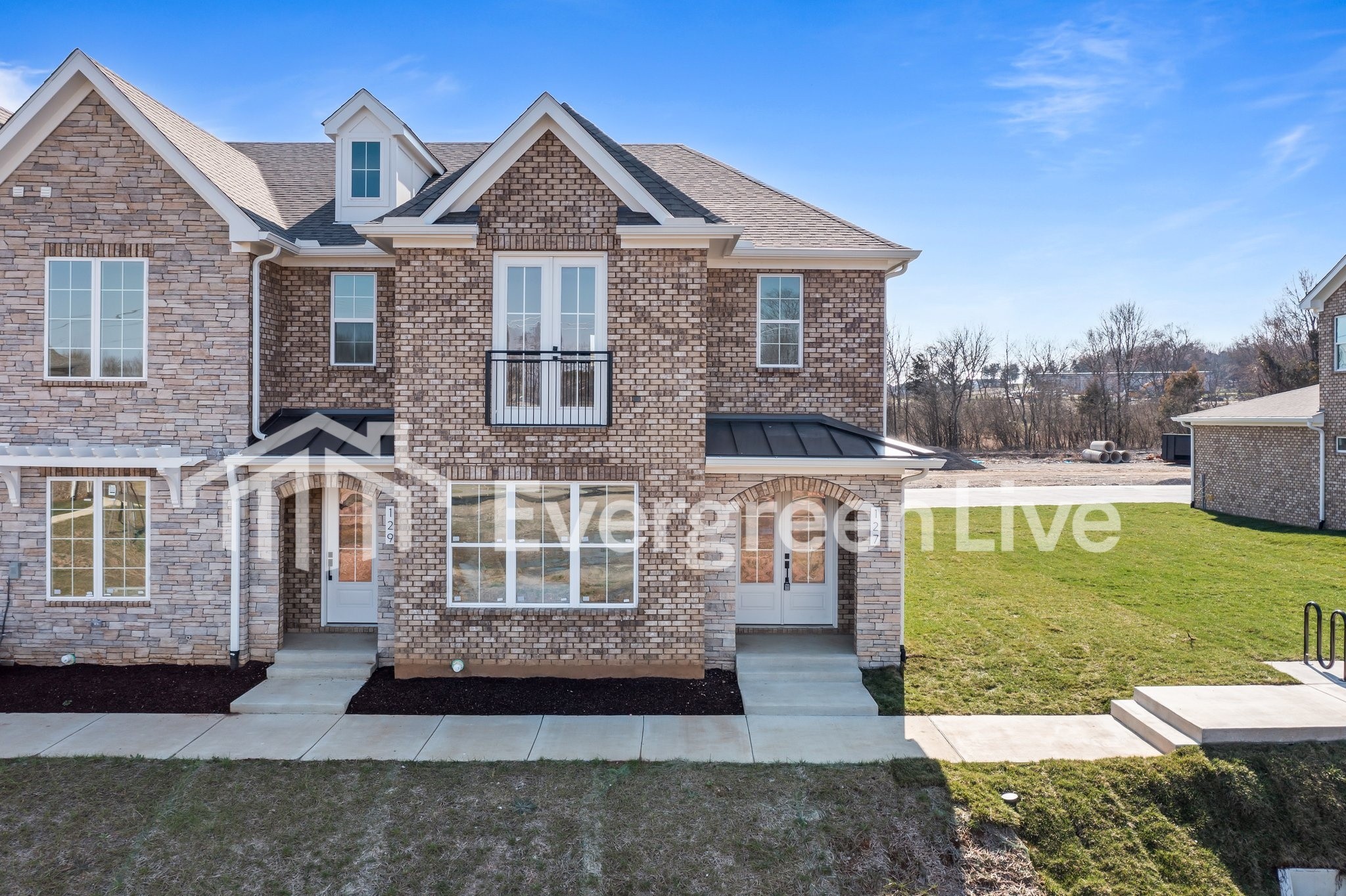 127 Leggo Ave Property Photo 1