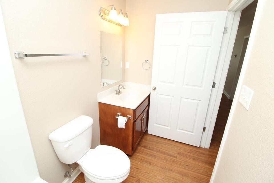 704 Donelson Parkway Property Photo 6