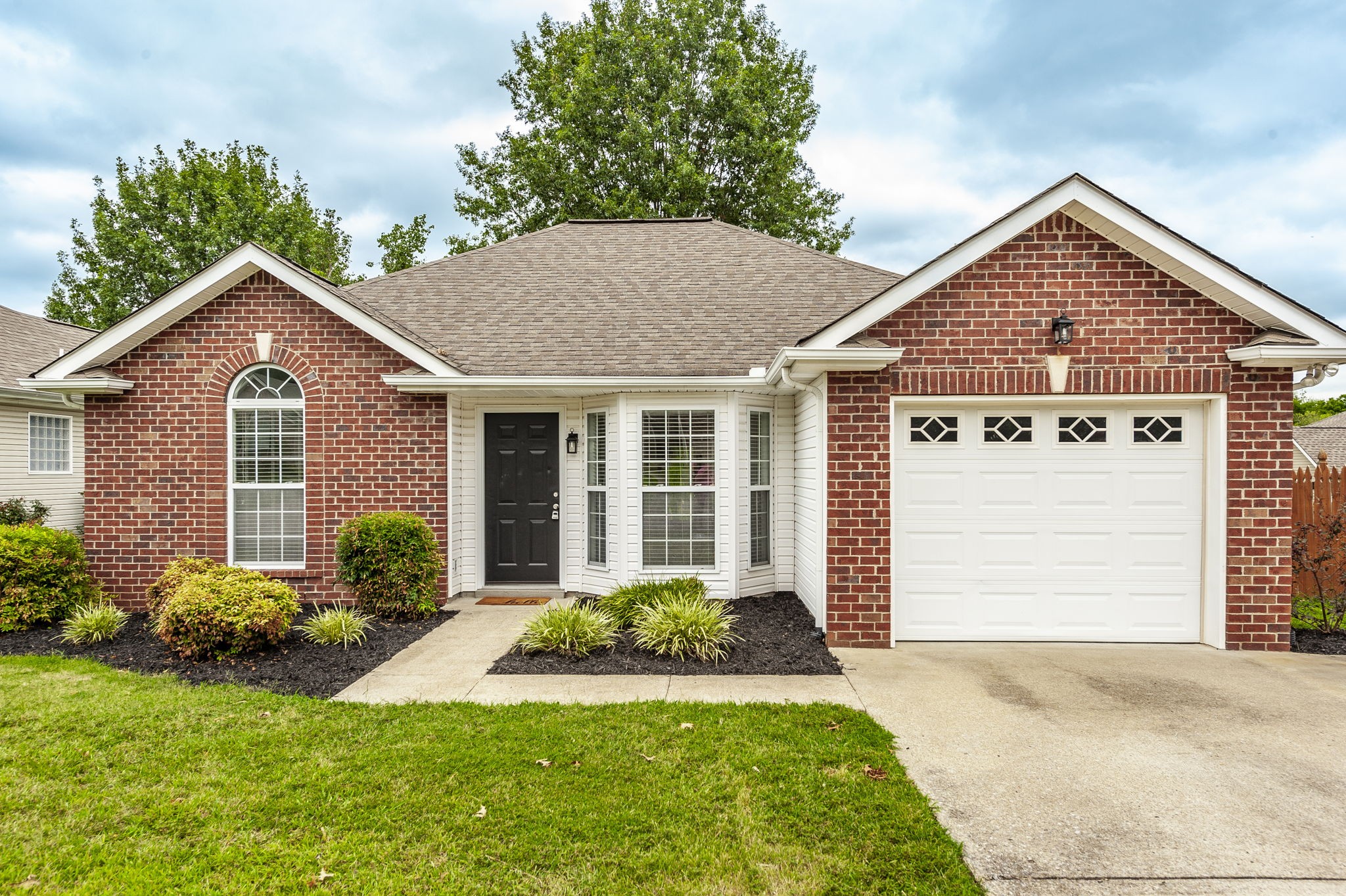 1366 Habersham Dr Property Photo 1
