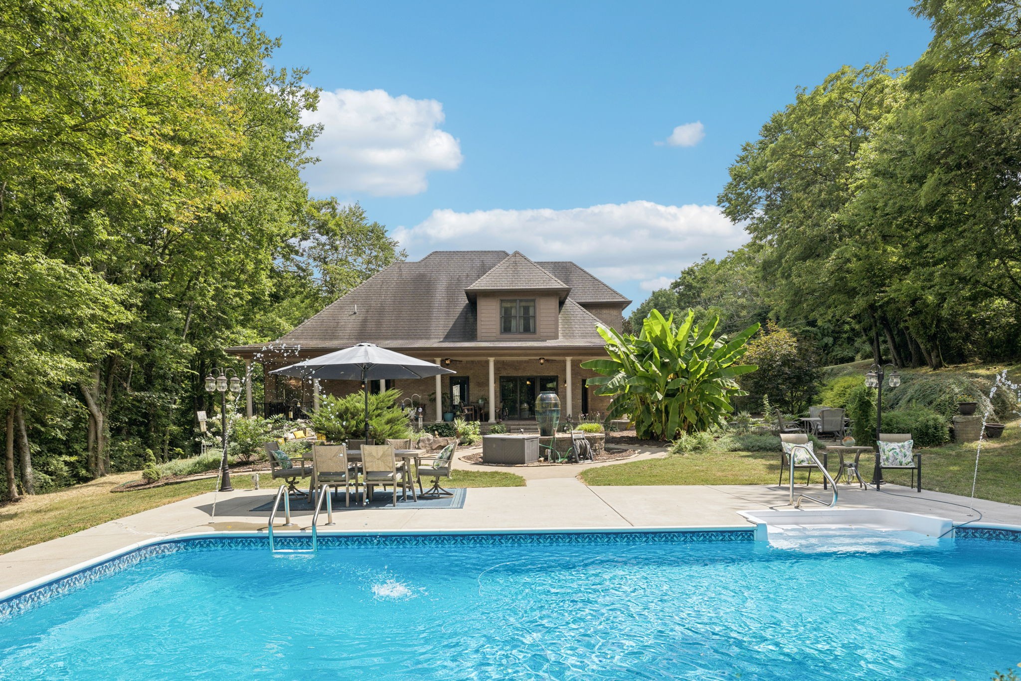3852 Stonecrest Dr Property Photo 1