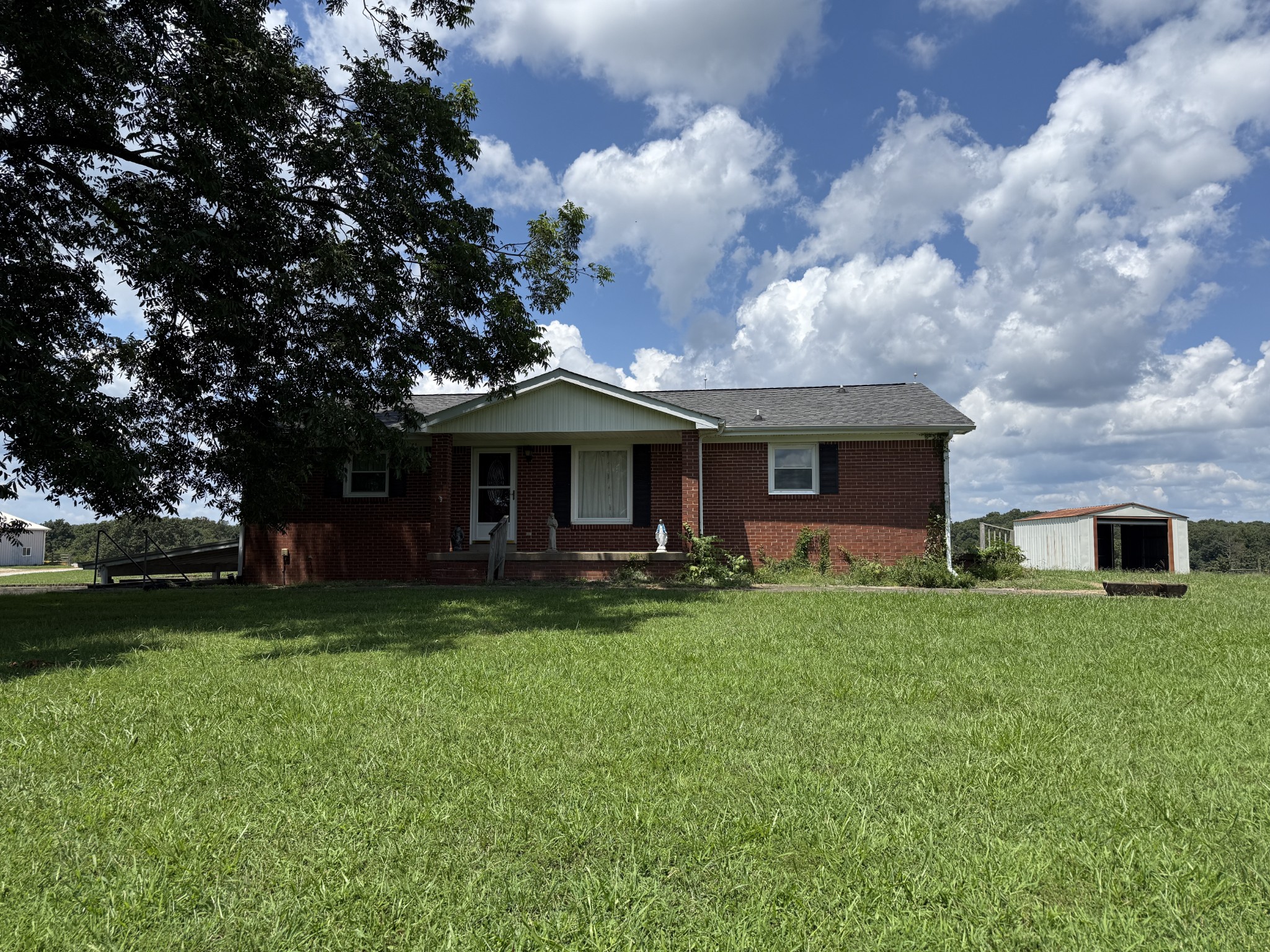 637 Sheehy Rd Property Photo 1